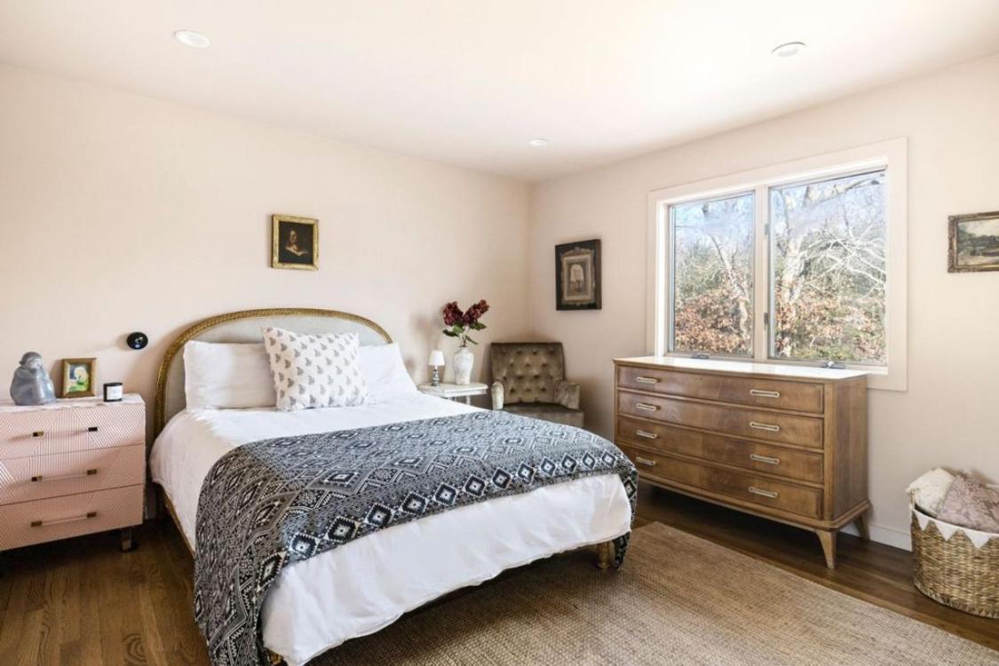 Artisan Grove Four bedrooms 3 bathrooms with Pool, Equipped Kitchen and Laundry view 3