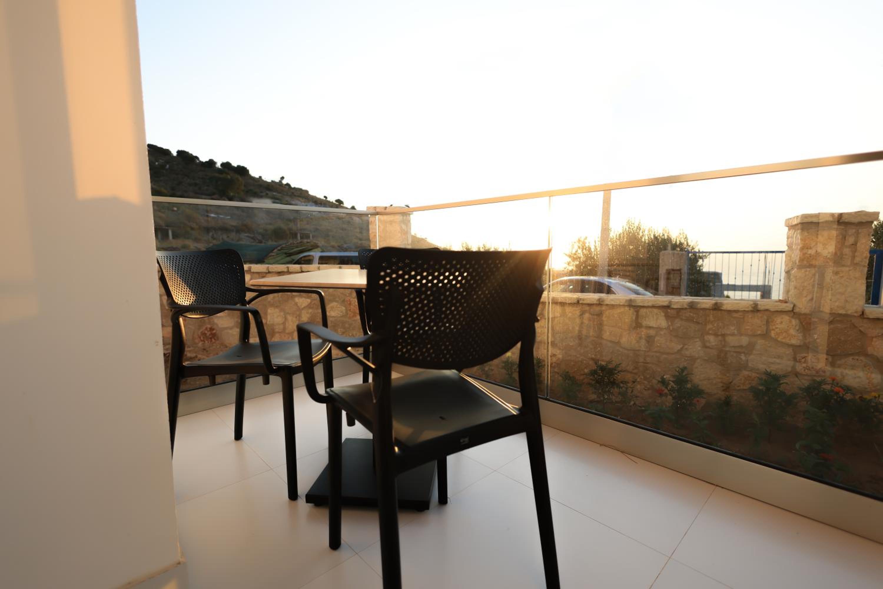 SEA & LAKE VIEW VILLA