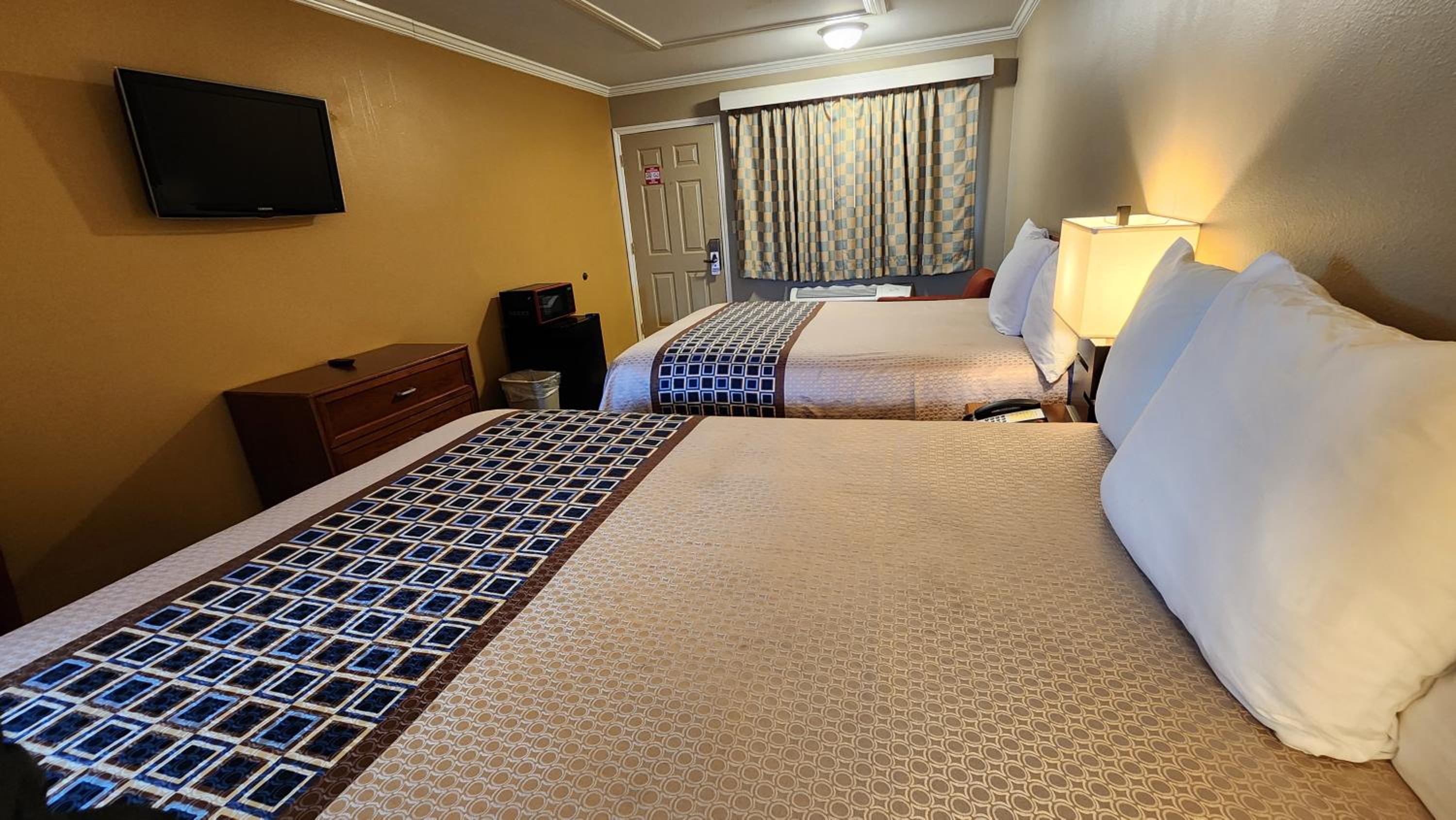 Welcome Everett Inn