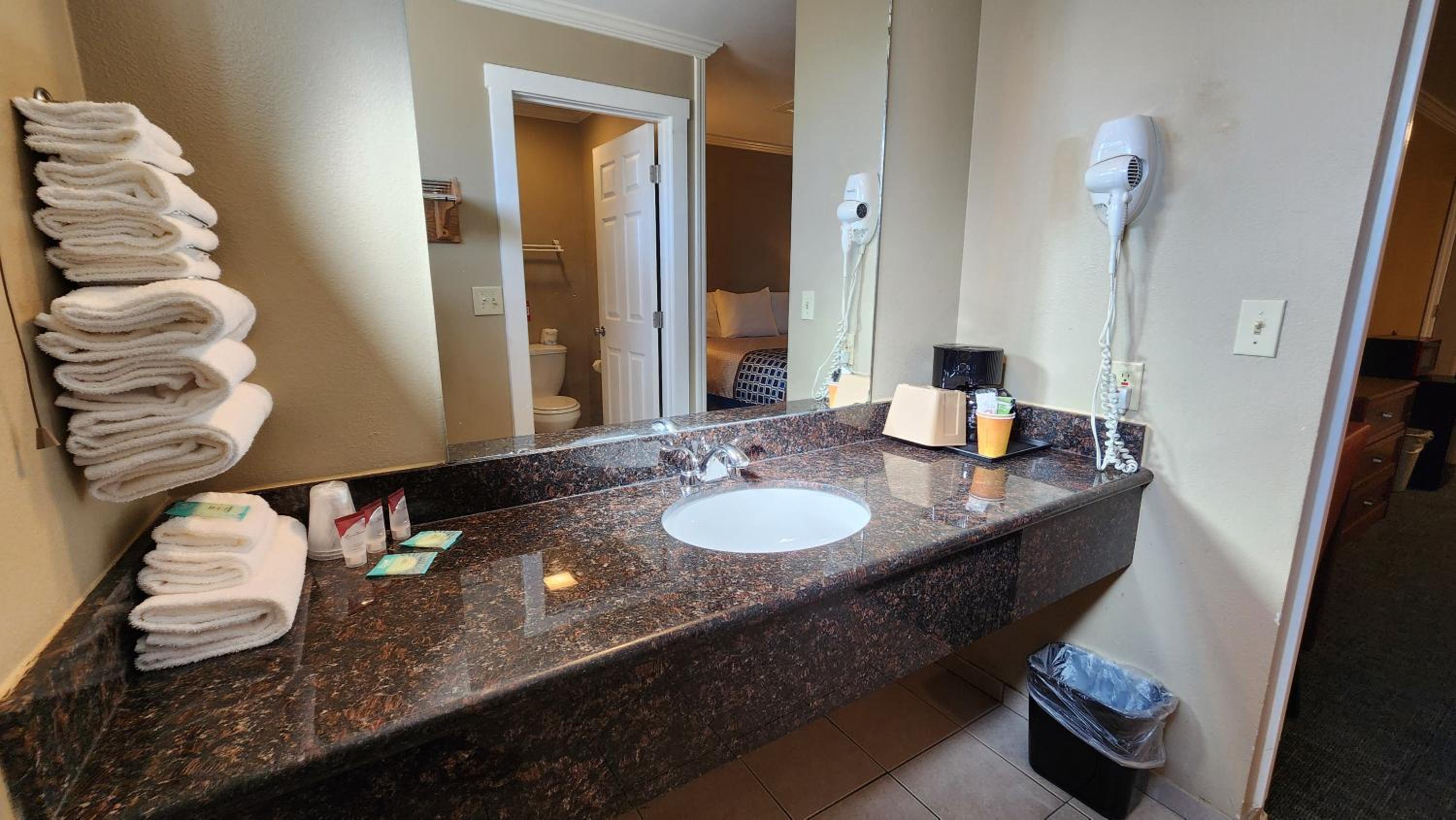 Welcome Everett Inn