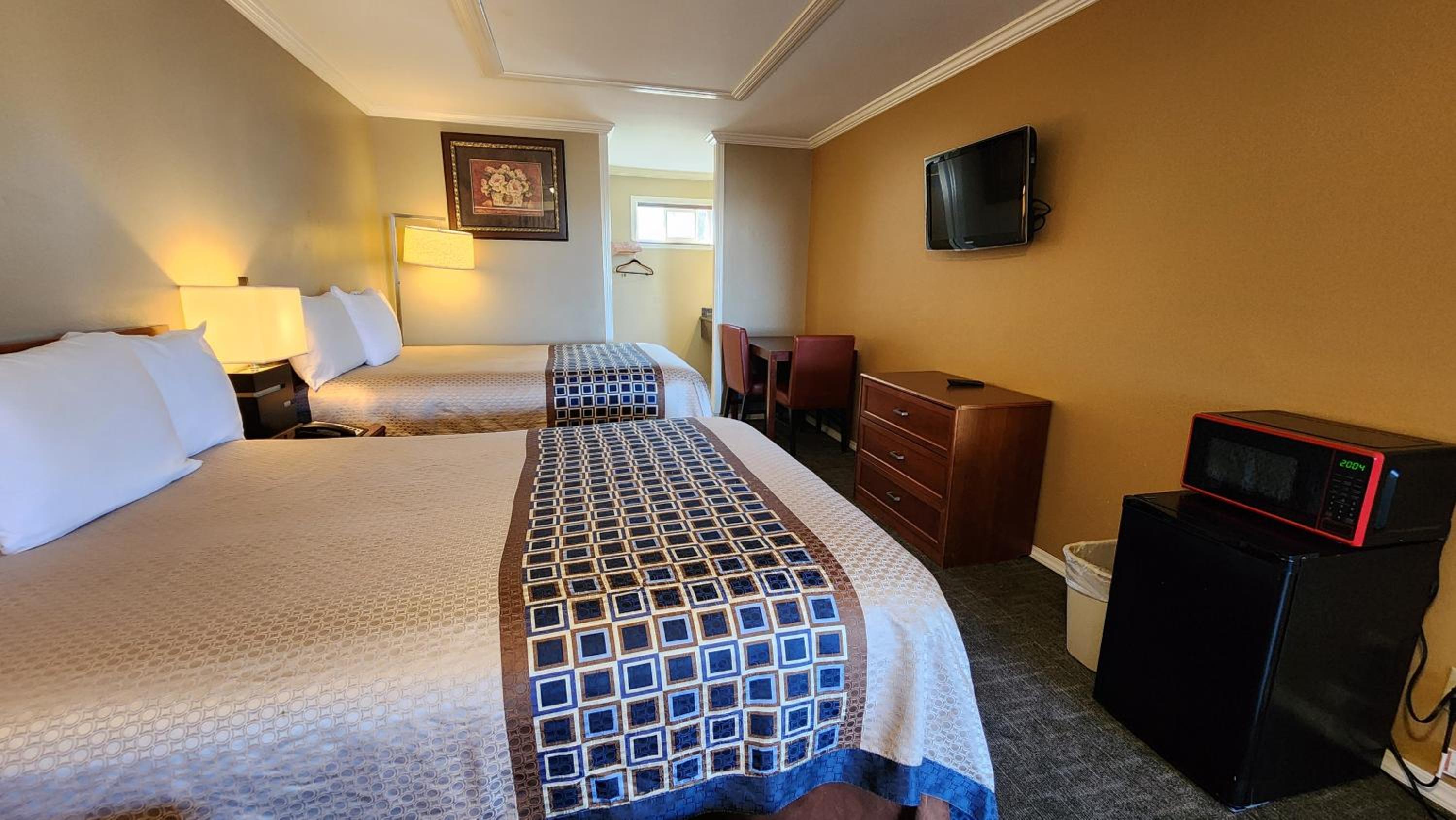 Welcome Everett Inn
