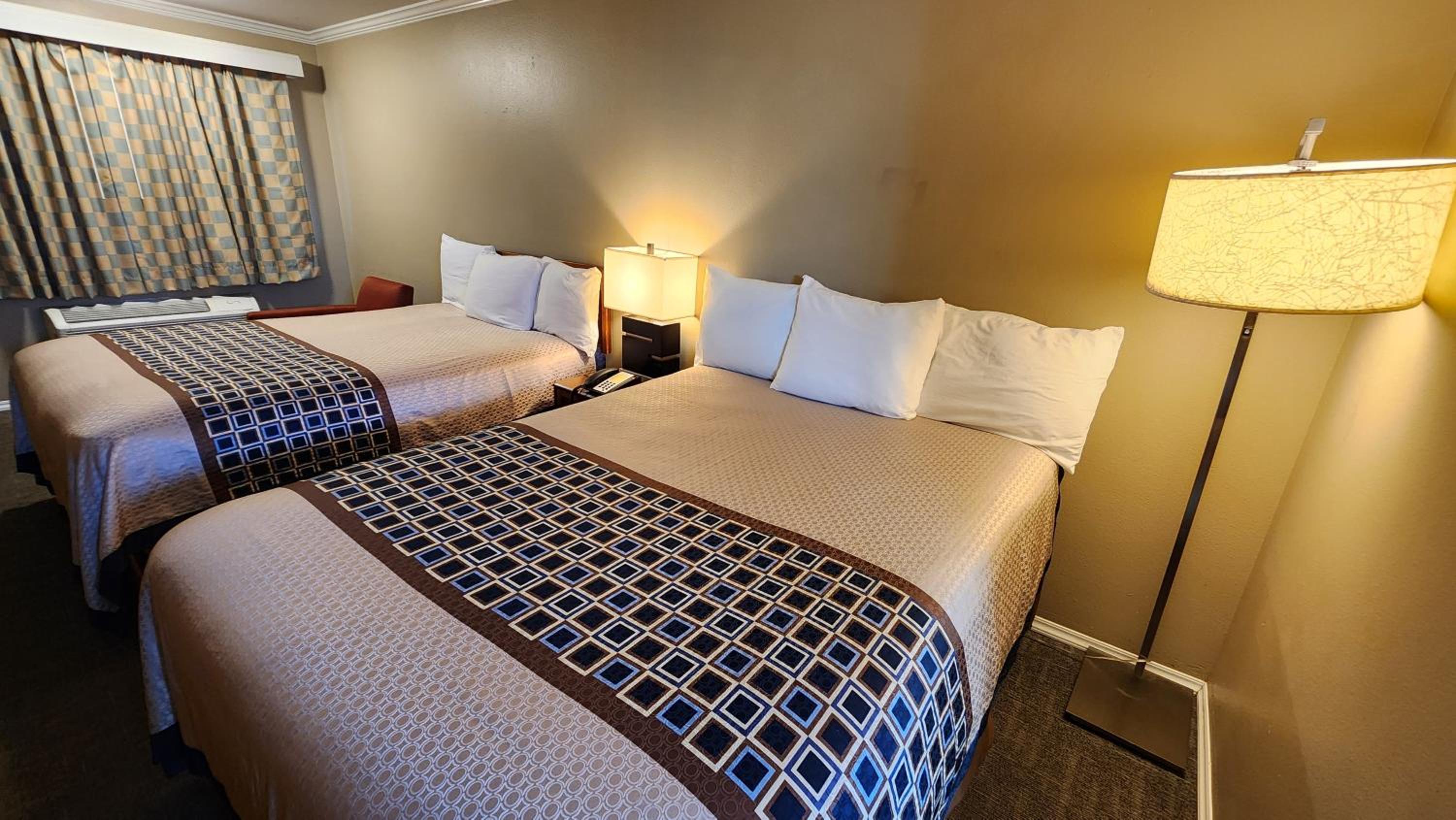 Welcome Everett Inn