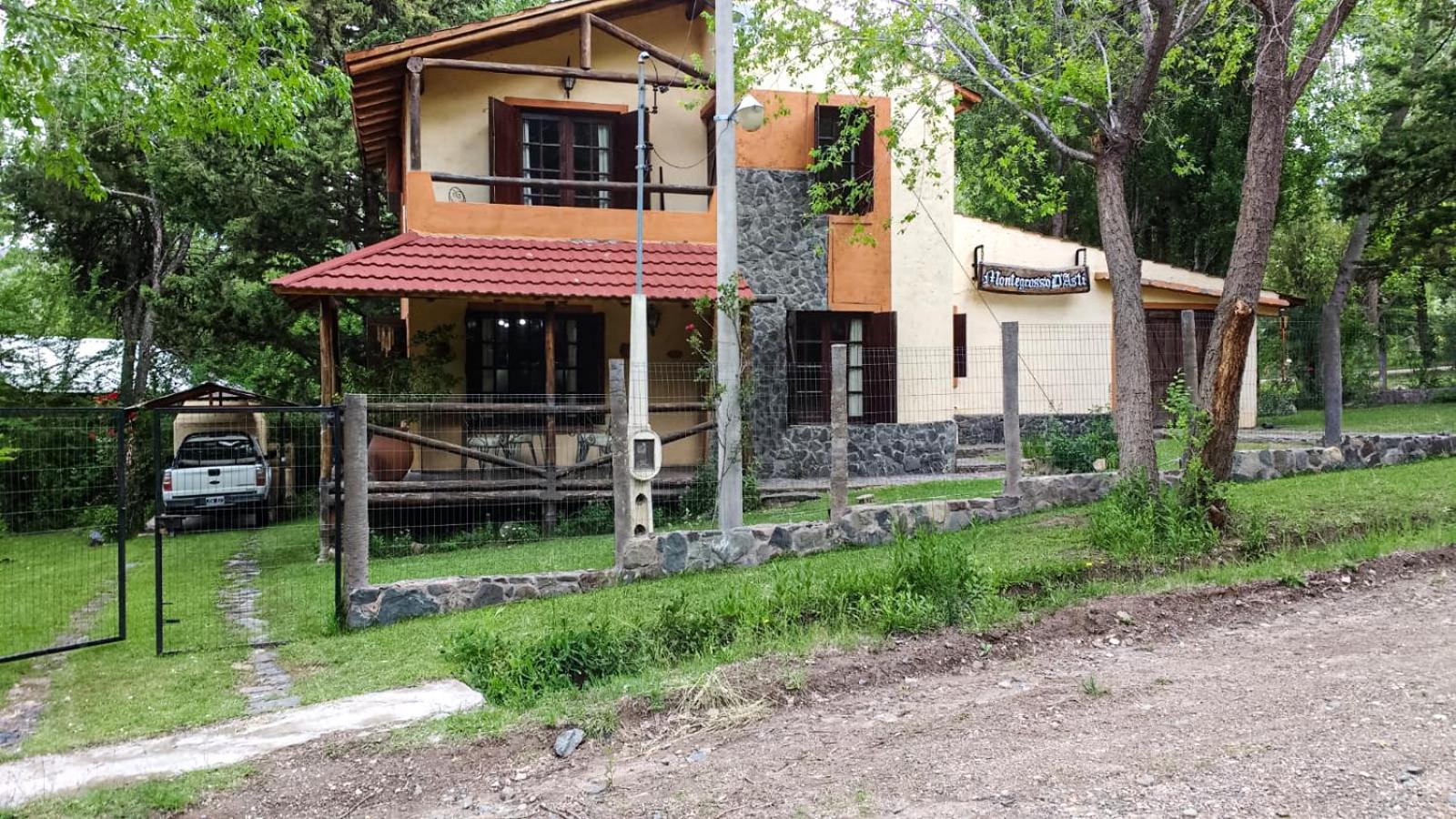 HERMOSA CASA POTRERILLOS