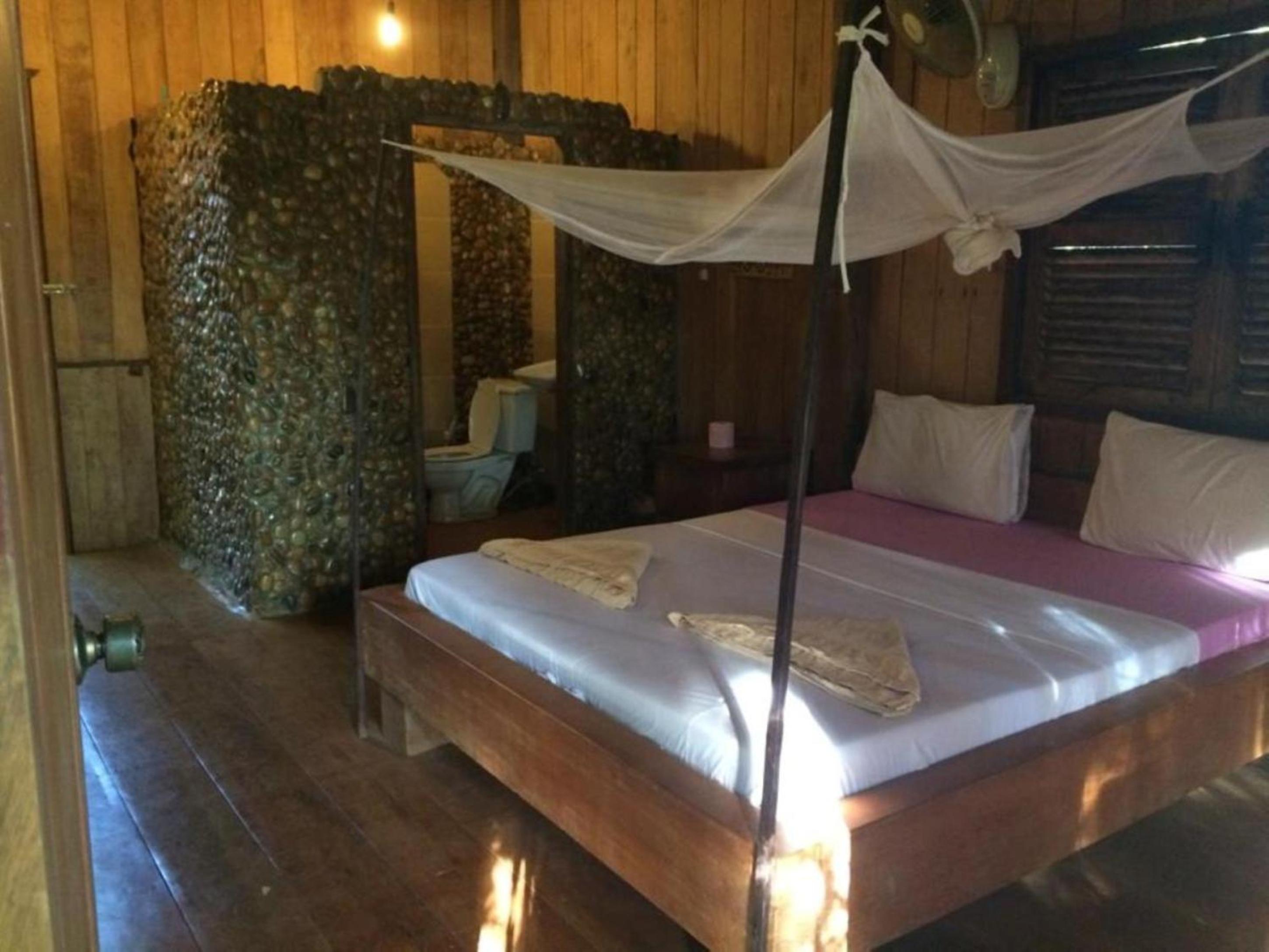 Tree Top Eco-Lodge view 5