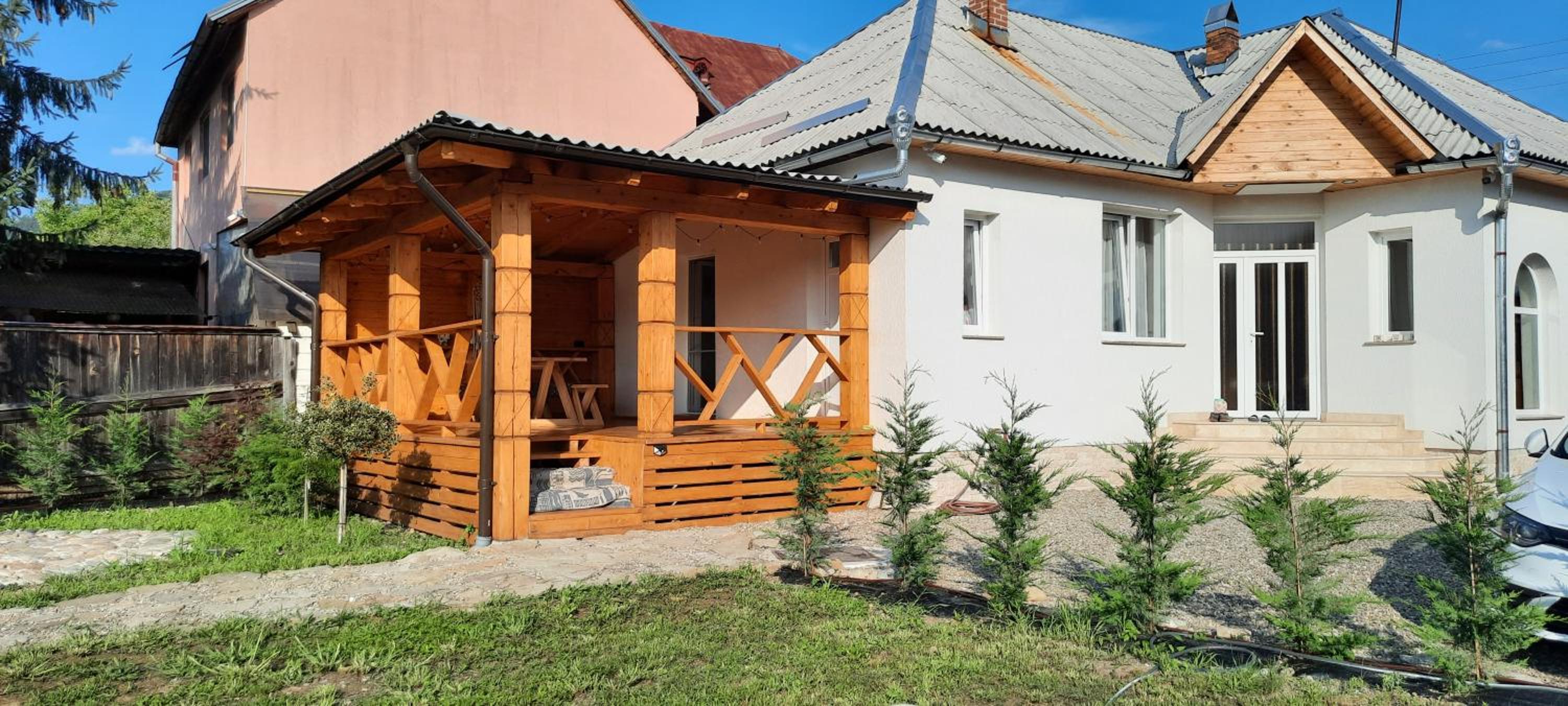 Mura House