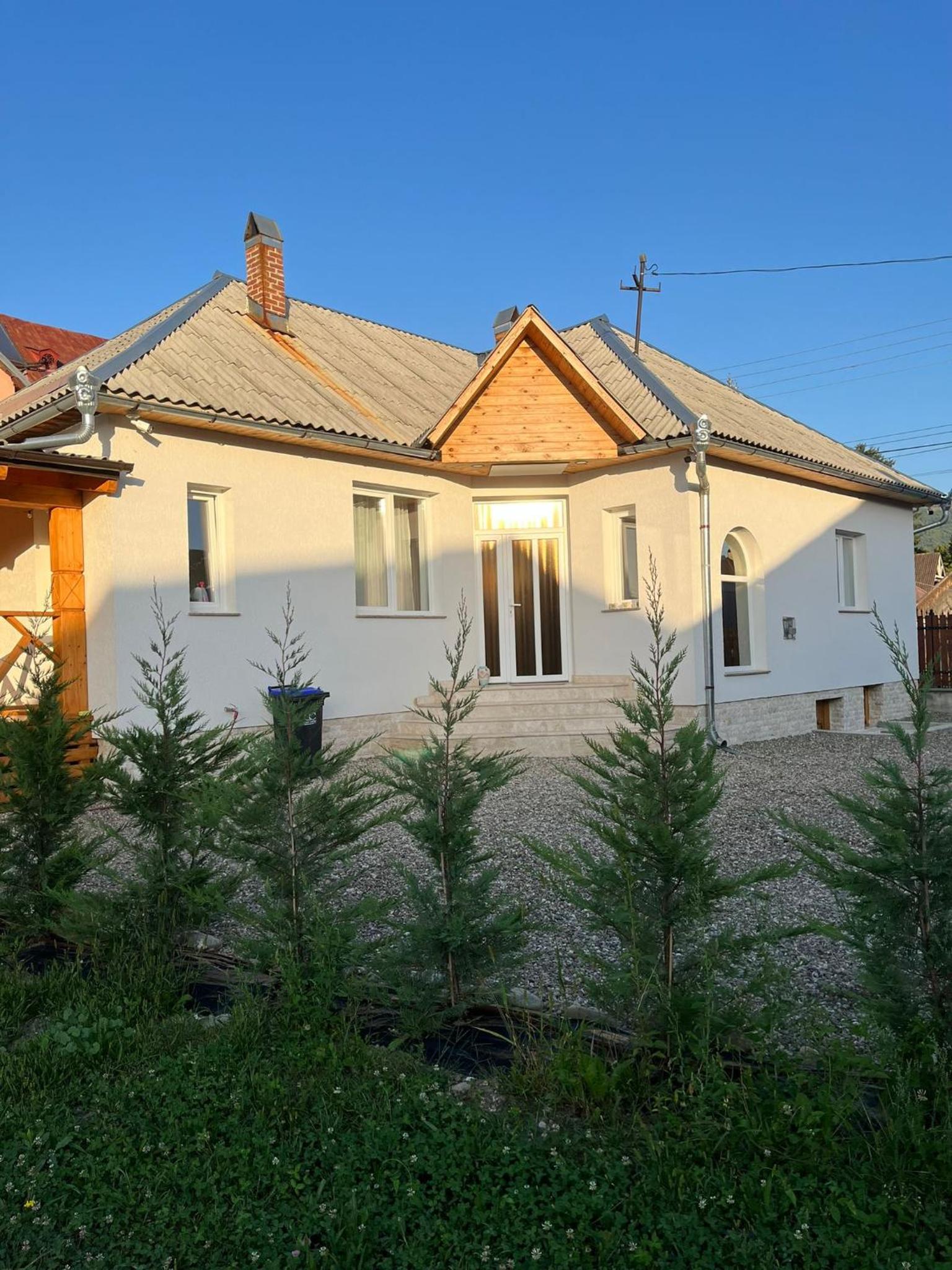 Mura House