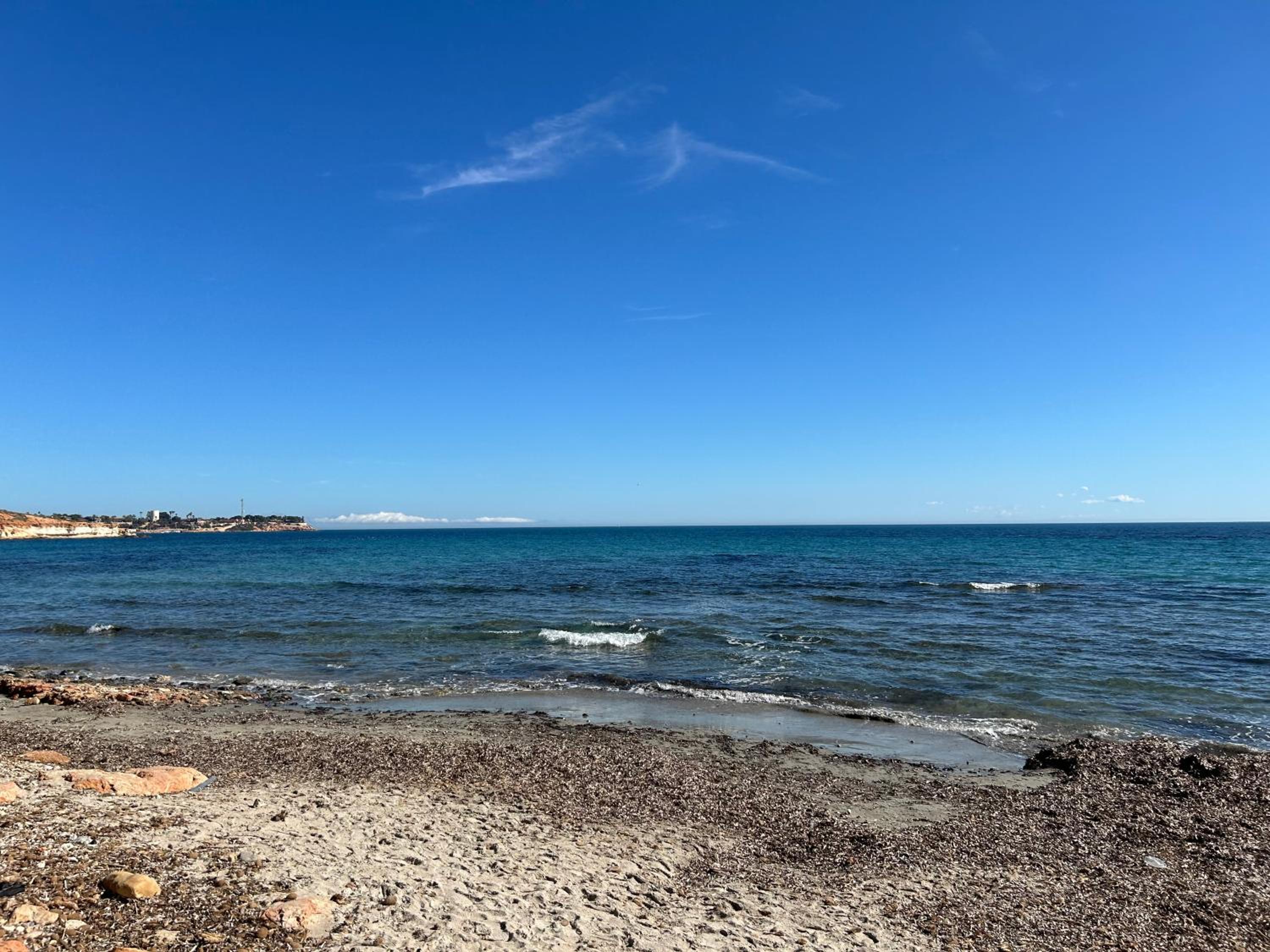 Sunny Paradise/El Paraiso Soleado