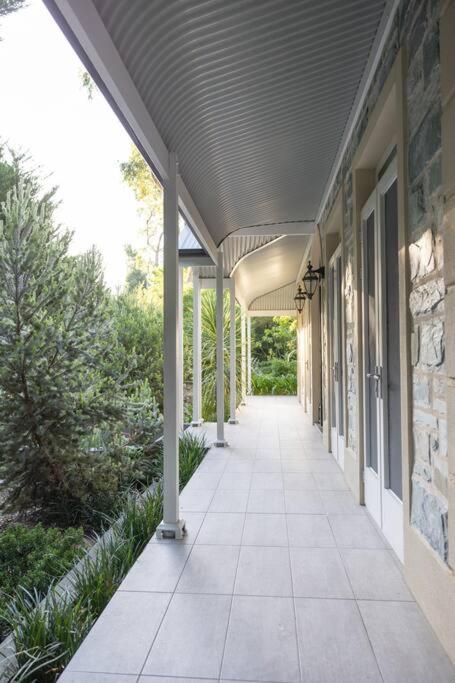 Stunning Crafers Villa amongst the beautiful hills