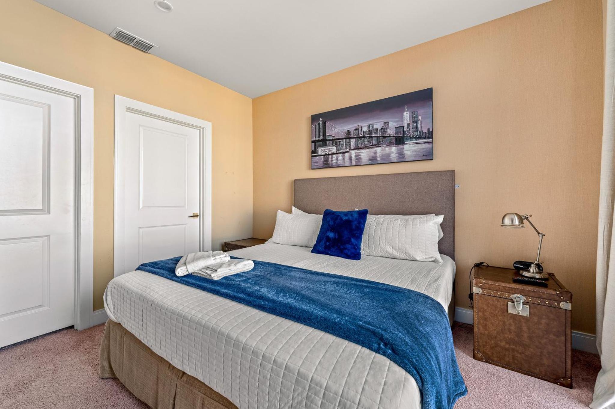 Outdoor Kitchen + 8 Min to Disney + Resort Cabanas