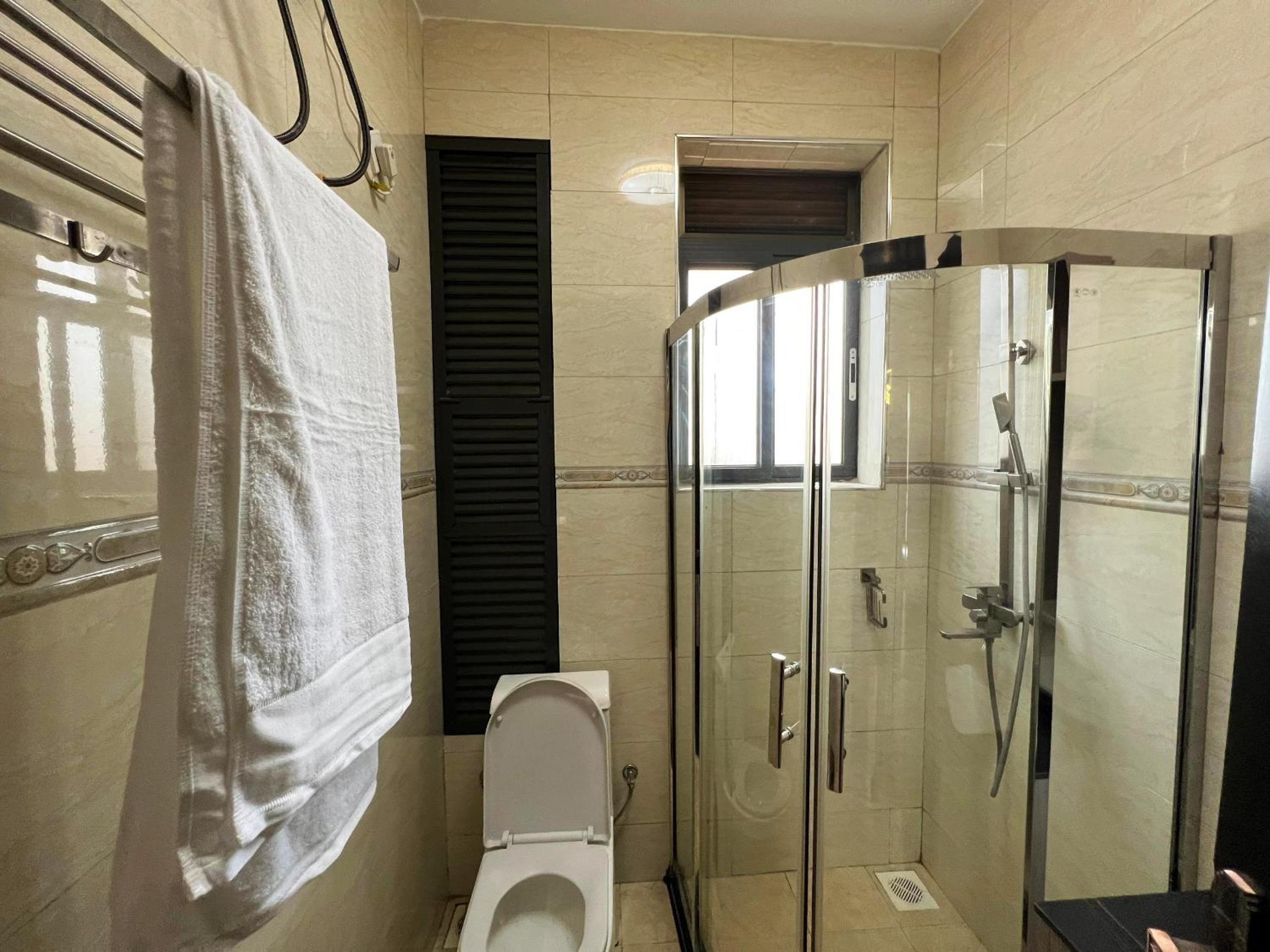 KAVOD FURNISHED APARTHOTELS view 4
