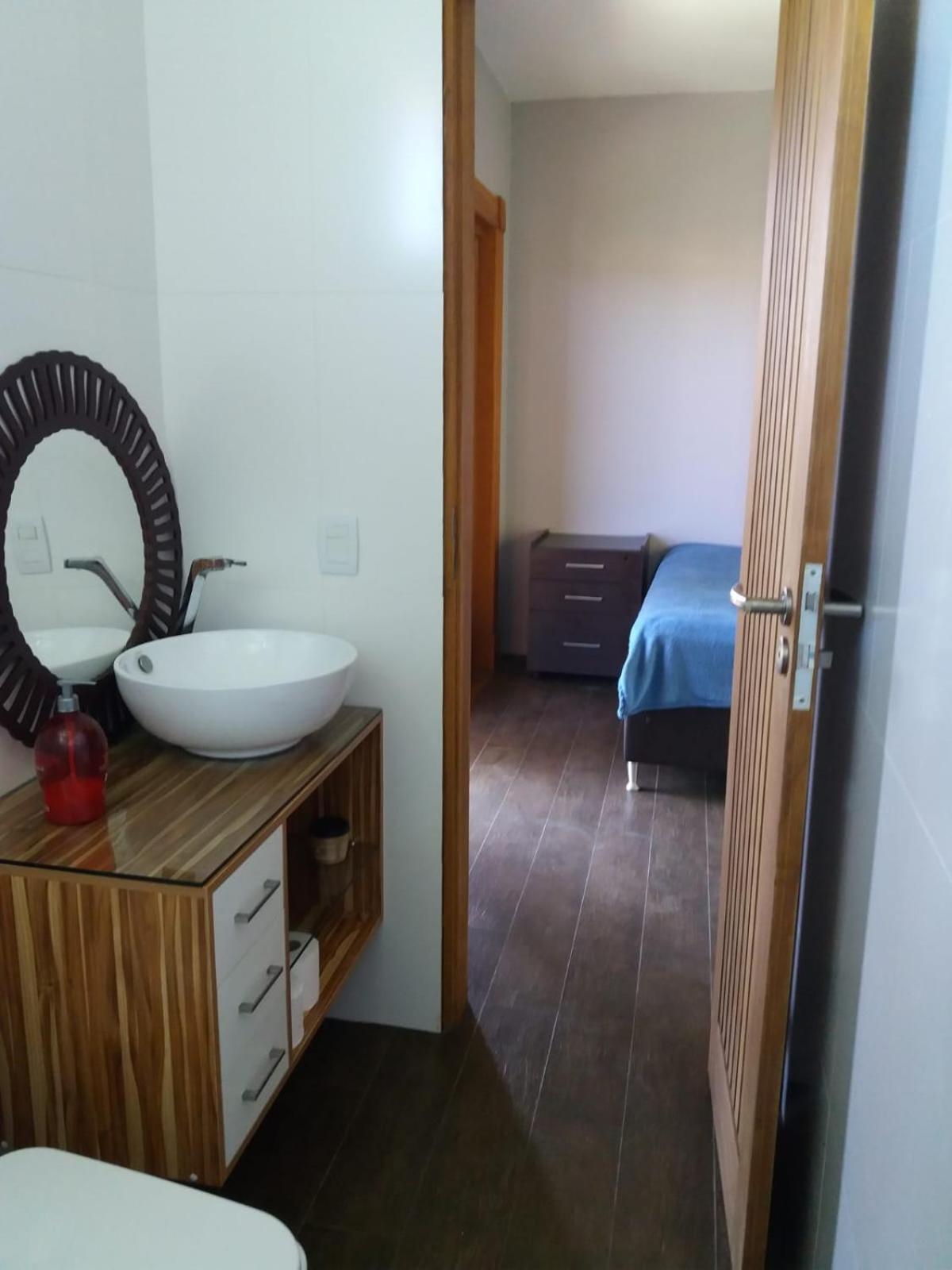 Casa completa na Ogiva com 2 suítes