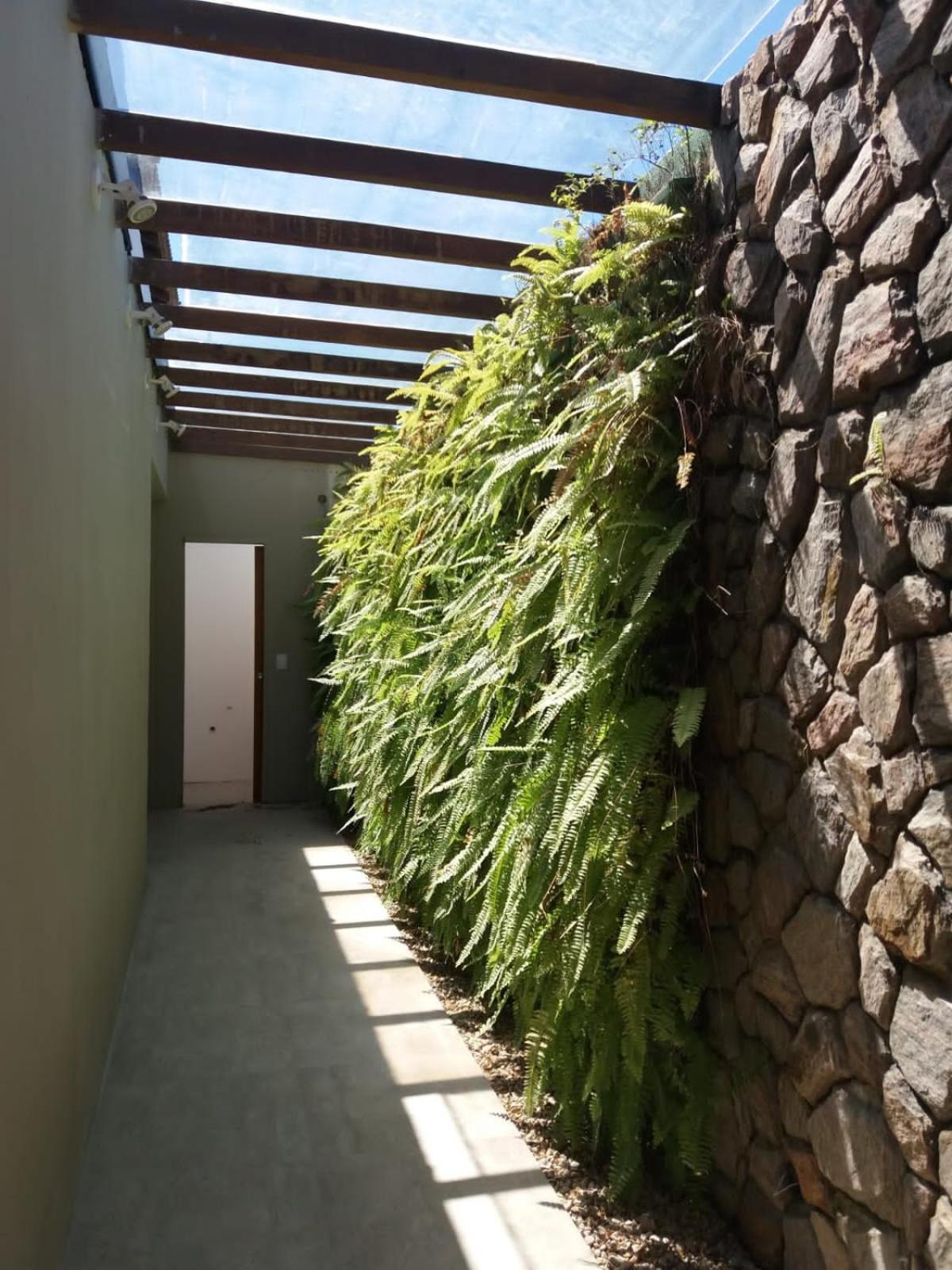 Casa completa na Ogiva com 2 suítes