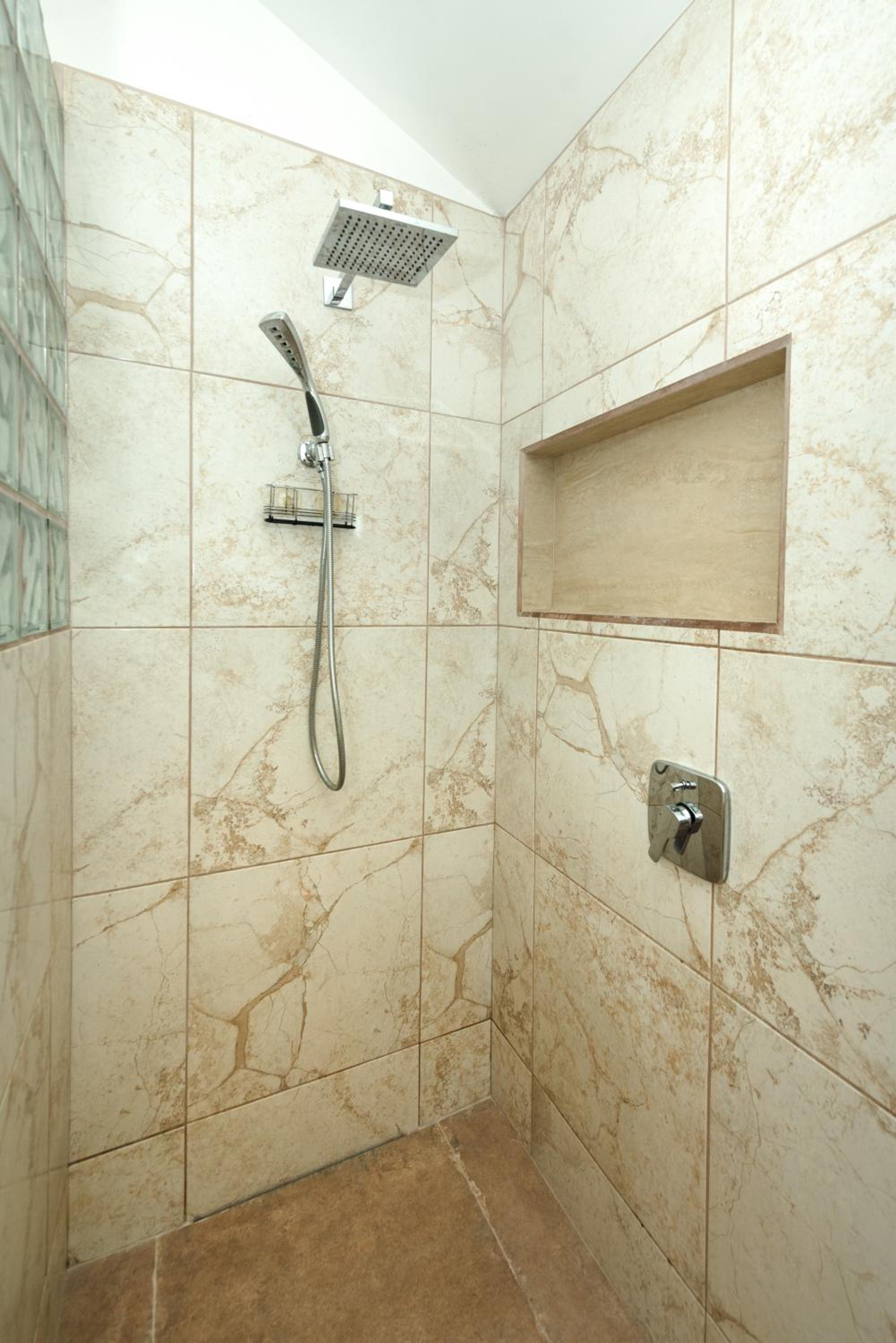Pur Private Suites
