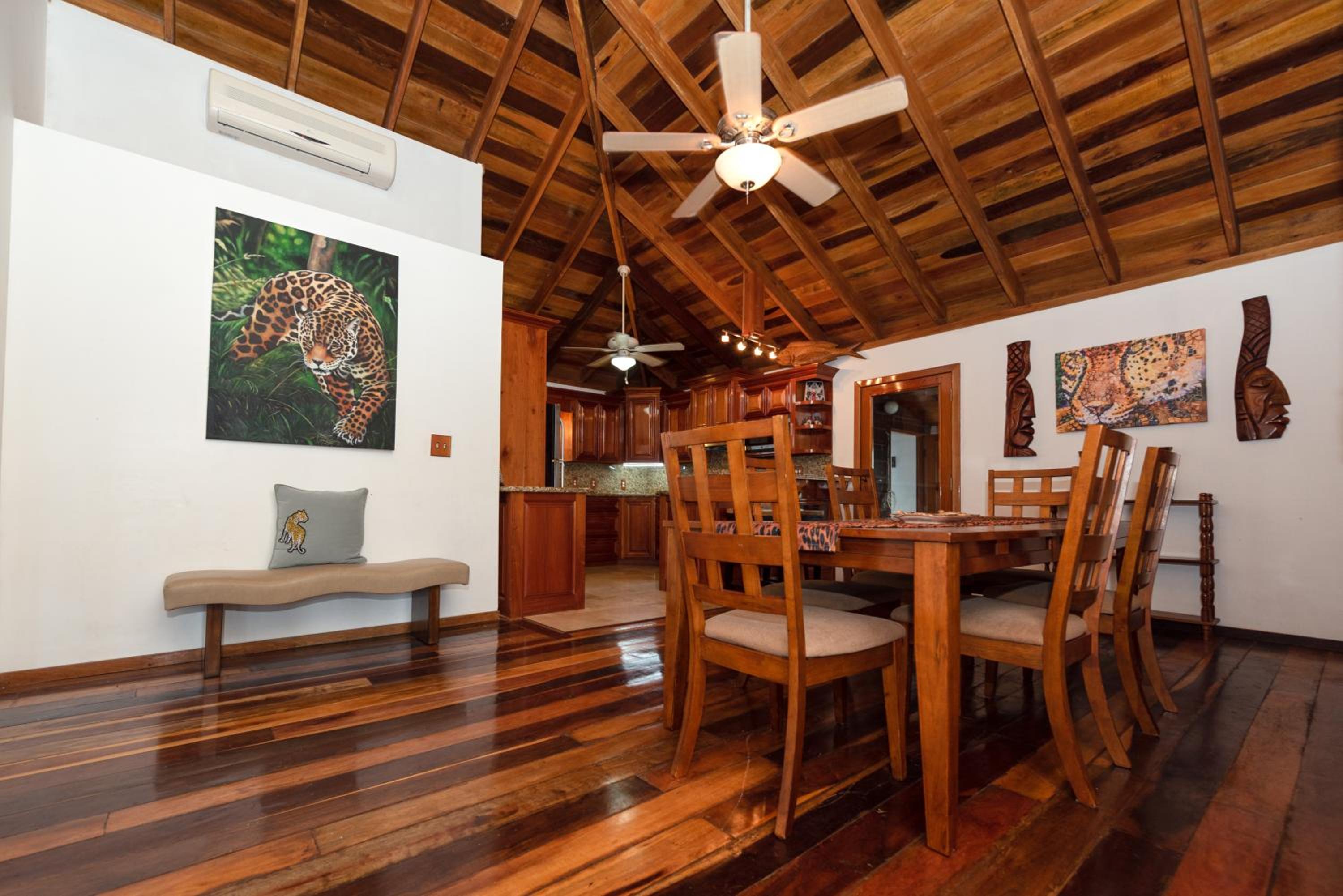 Pur Private Suites