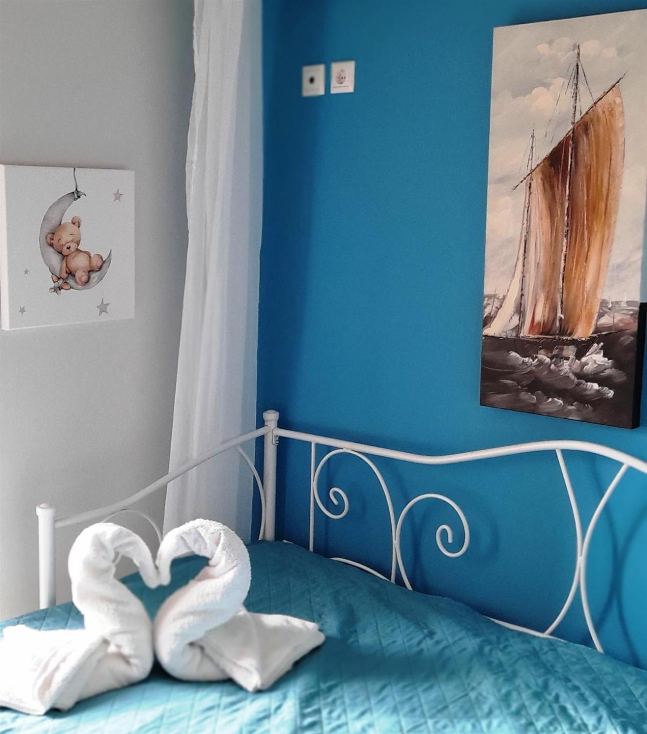 Fantasia double apartments by the sea Rethymno view 3
