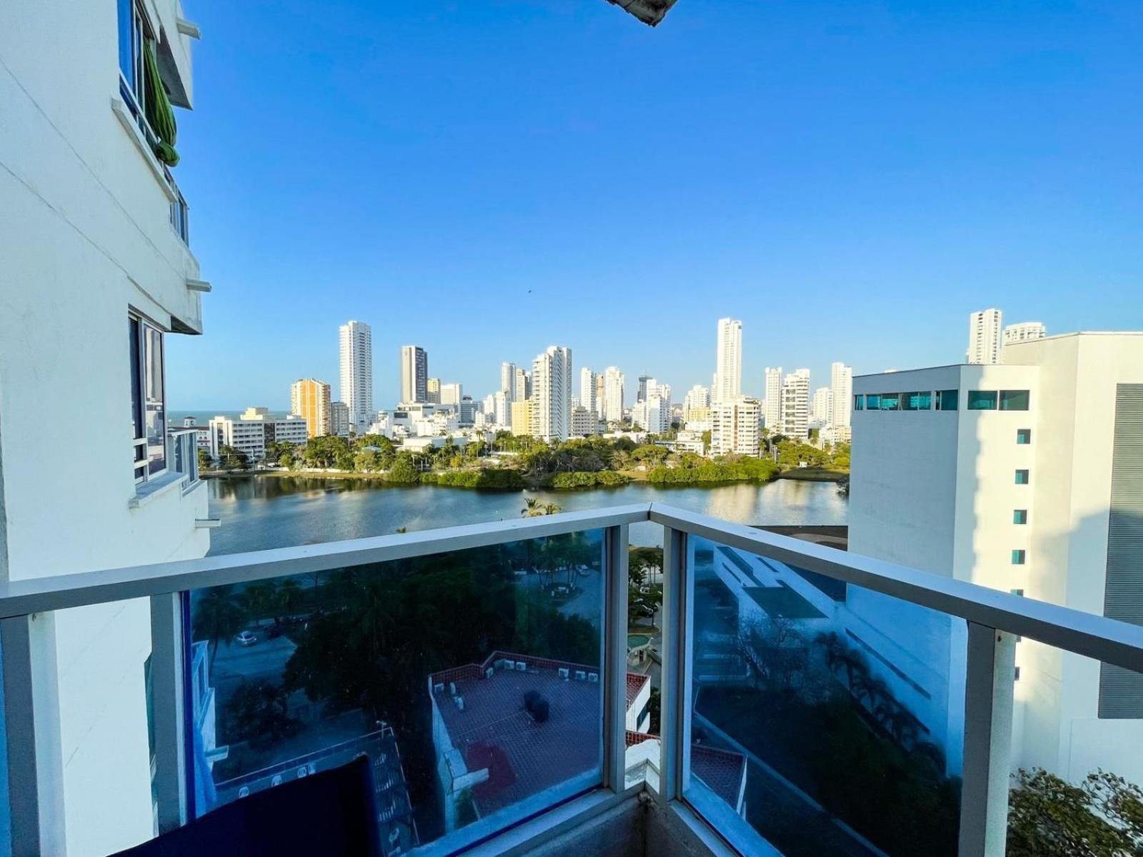 Apartamento con hermosa vista al mar y al lago