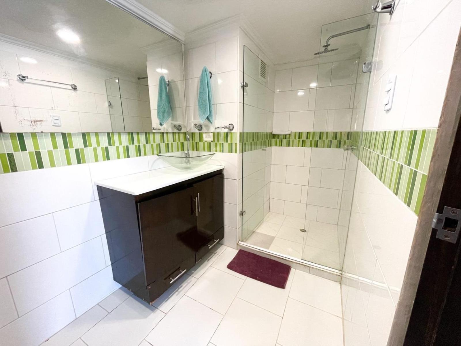 Apartamento con hermosa vista al mar y al lago