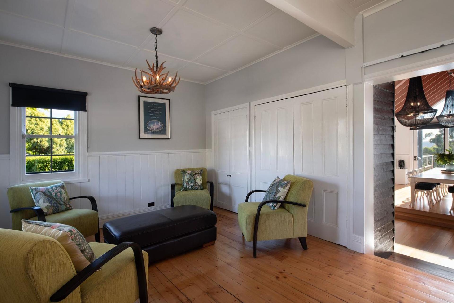 Queensberry Hill View- luxury group retreat