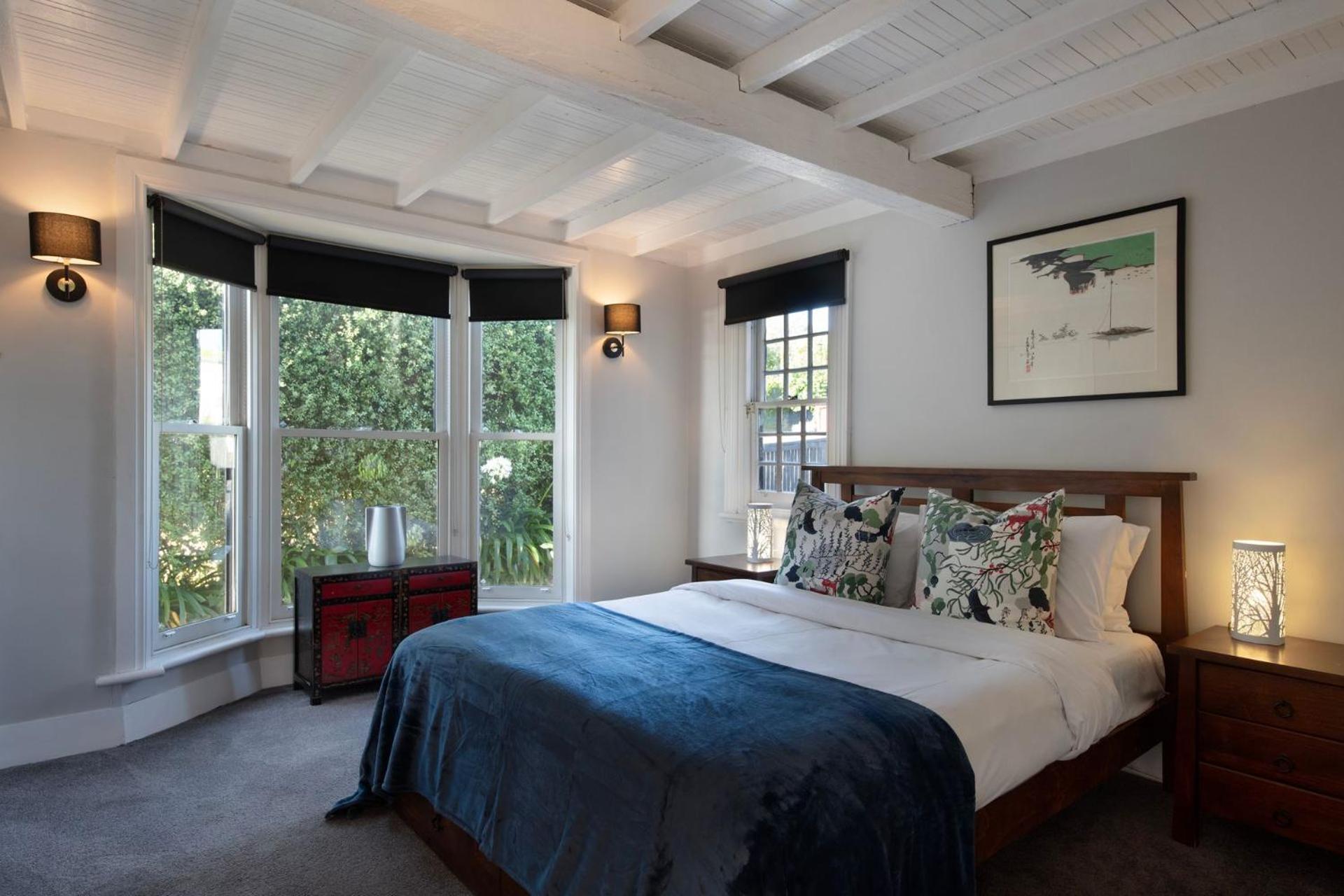 Queensberry Hill View- luxury group retreat