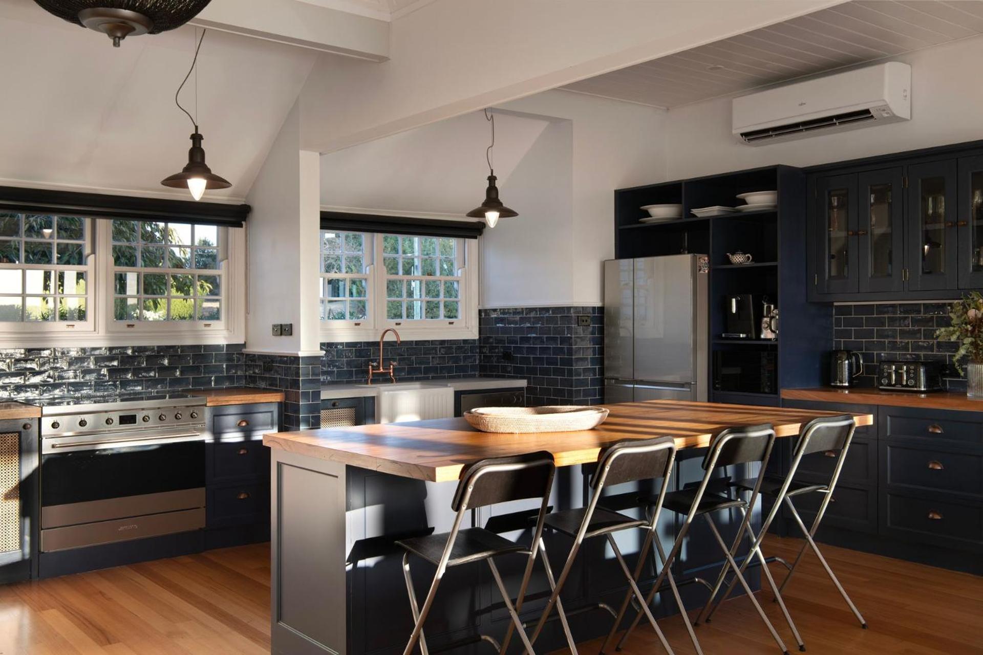 Queensberry Hill View- luxury group retreat