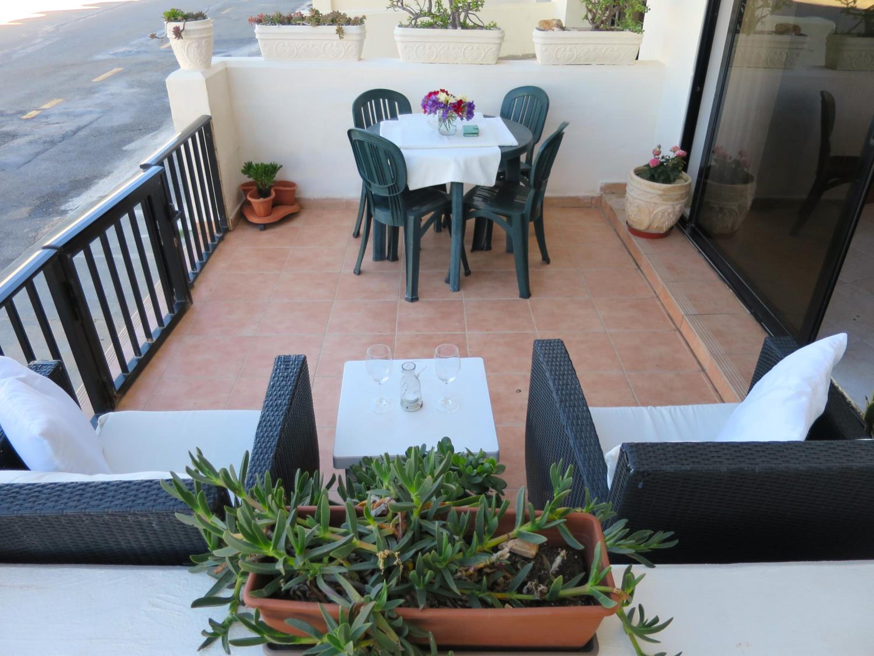 Seafront Maisonette Ocean Views & Terrace view 5