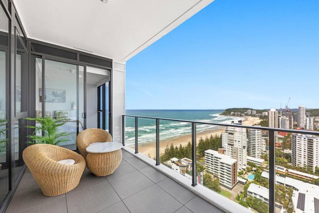 Breathtaking Penthouse Paradise Ocean views Pool