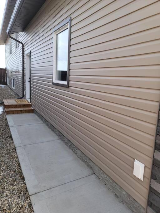 Brand New Modern Escape