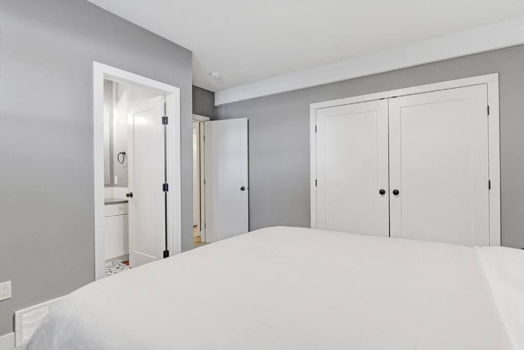 Brand New Modern Escape