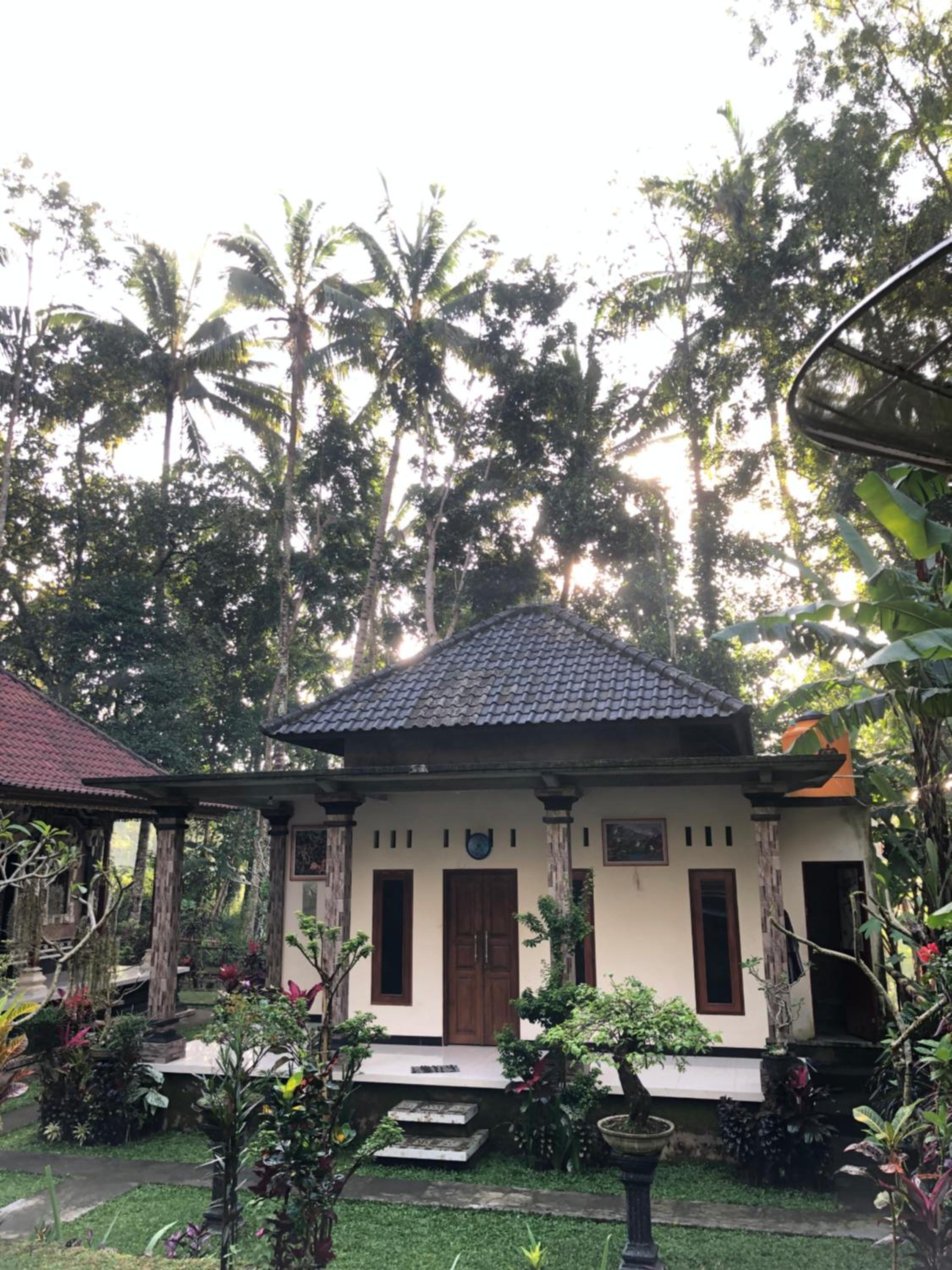 BELIMBING HOMESTAY