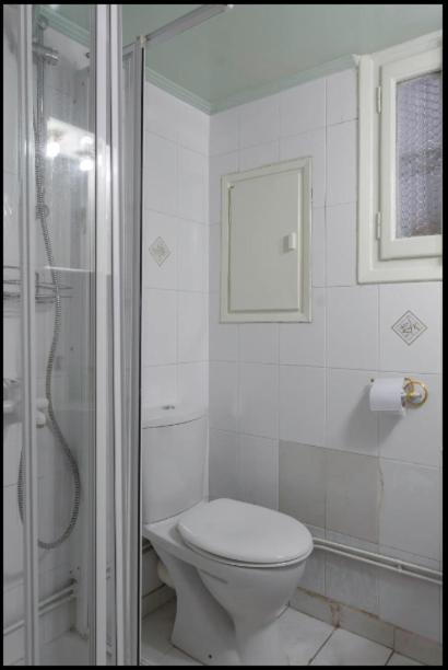 ATHENS CLASSIC LUXURY APARTMENT, 3 km form Acropoli, 5km from the Beach