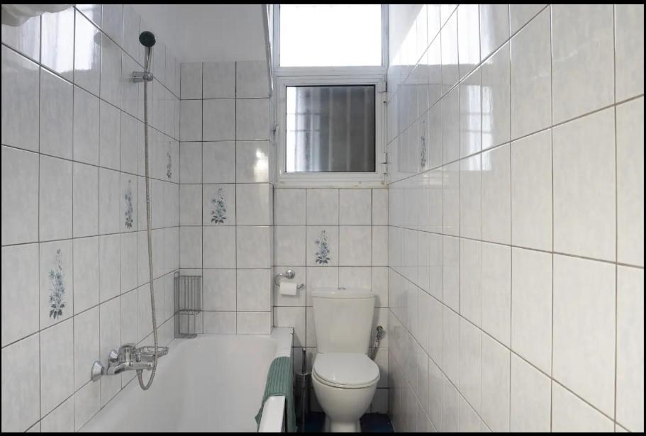 ATHENS CLASSIC LUXURY APARTMENT, 3 km form Acropoli, 5km from the Beach