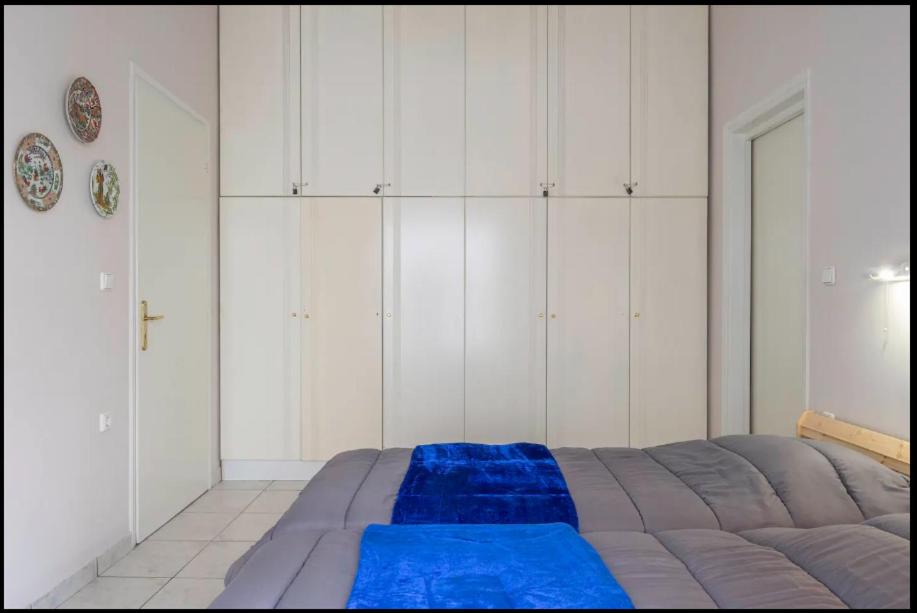 ATHENS CLASSIC LUXURY APARTMENT, 3 km form Acropoli, 5km from the Beach