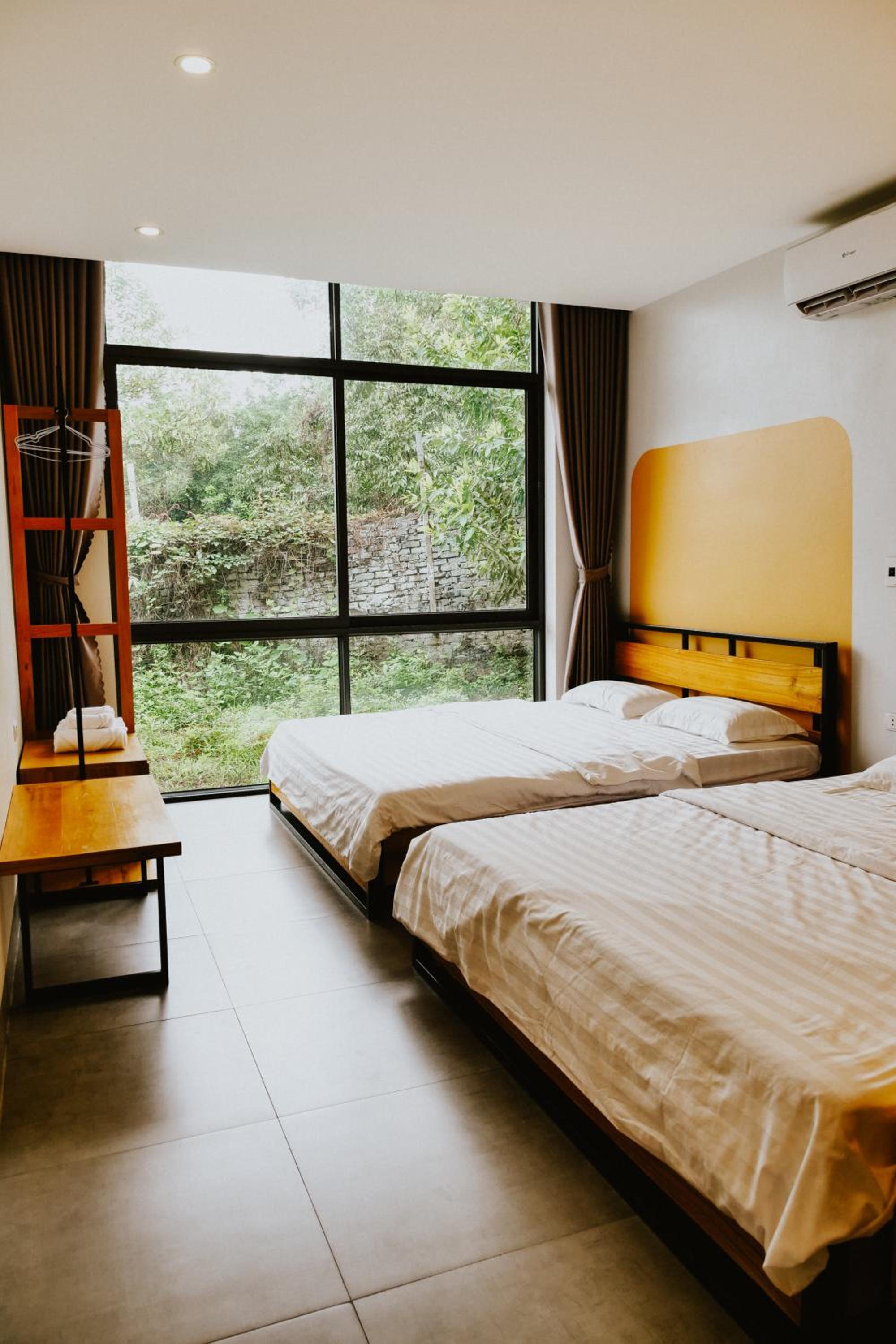 DC Green Villa & Resort Bavi - private pool and Mountain view
