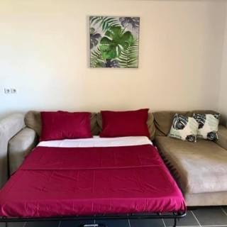 Mat airport apartment
