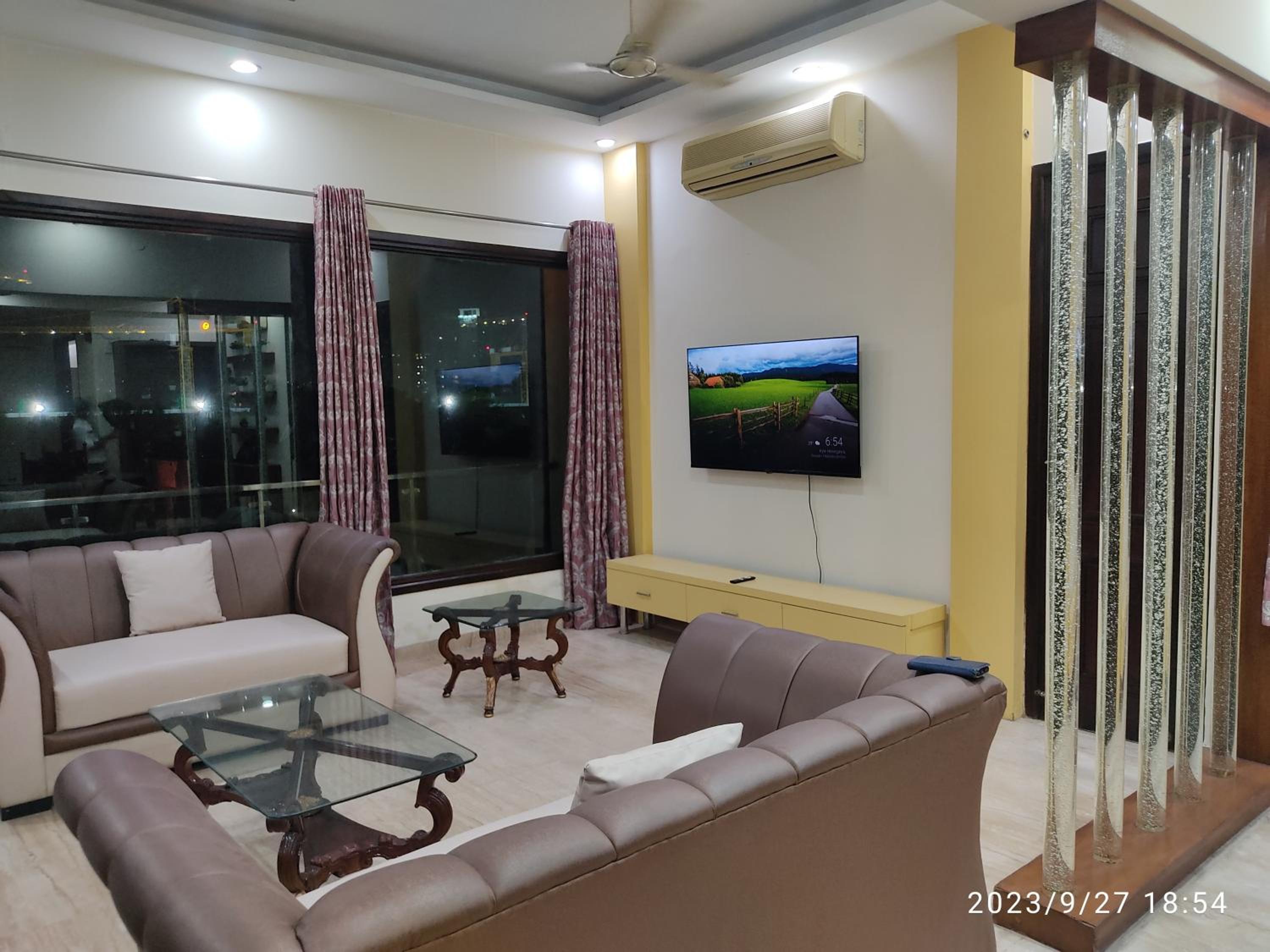 When In Gurgaon - 3 BHK MEDANTA MEDICITY 3 Mins Drive, FORTIS 5 Mins Drive view 3