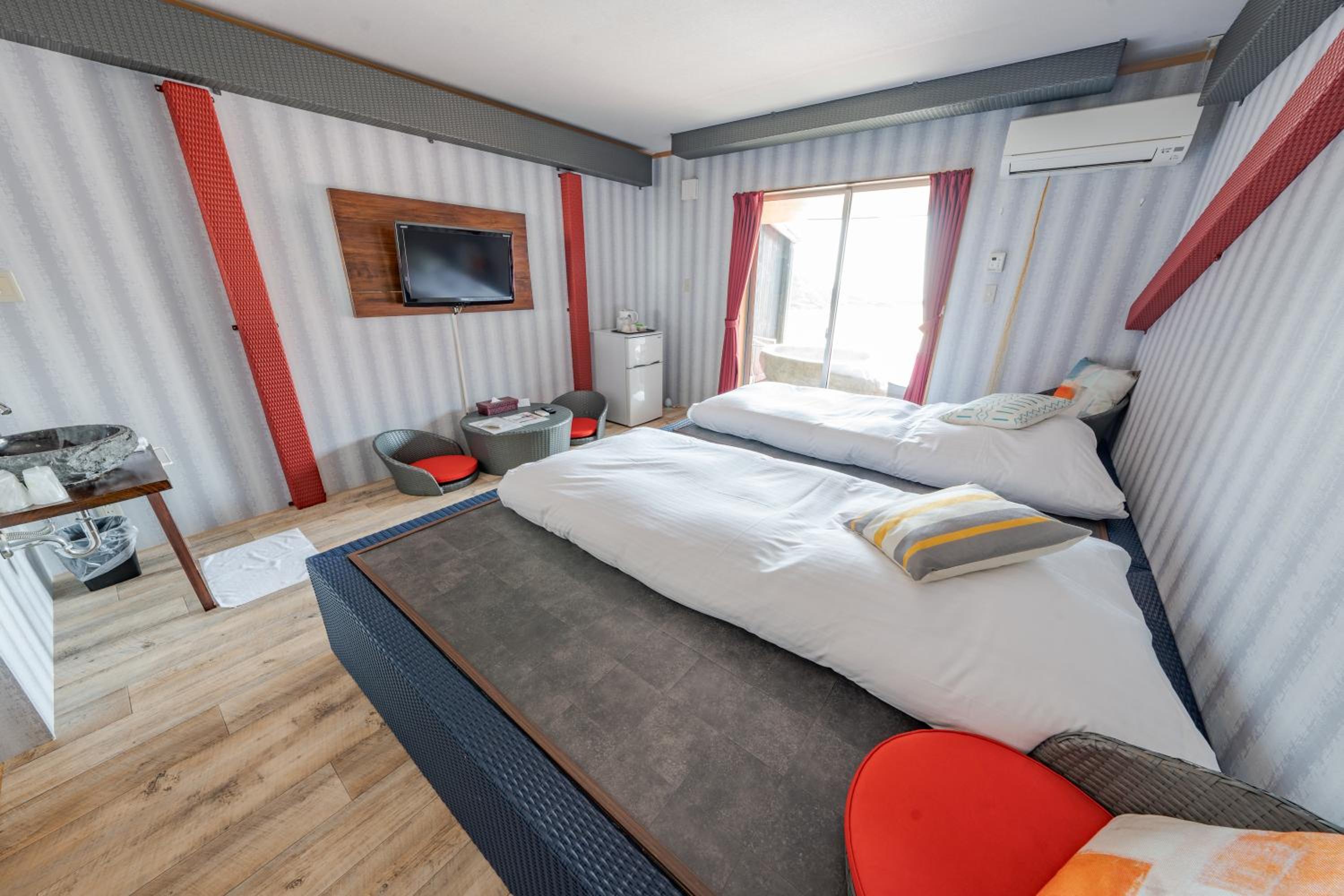XYZ Private Spa and Seaside Resort