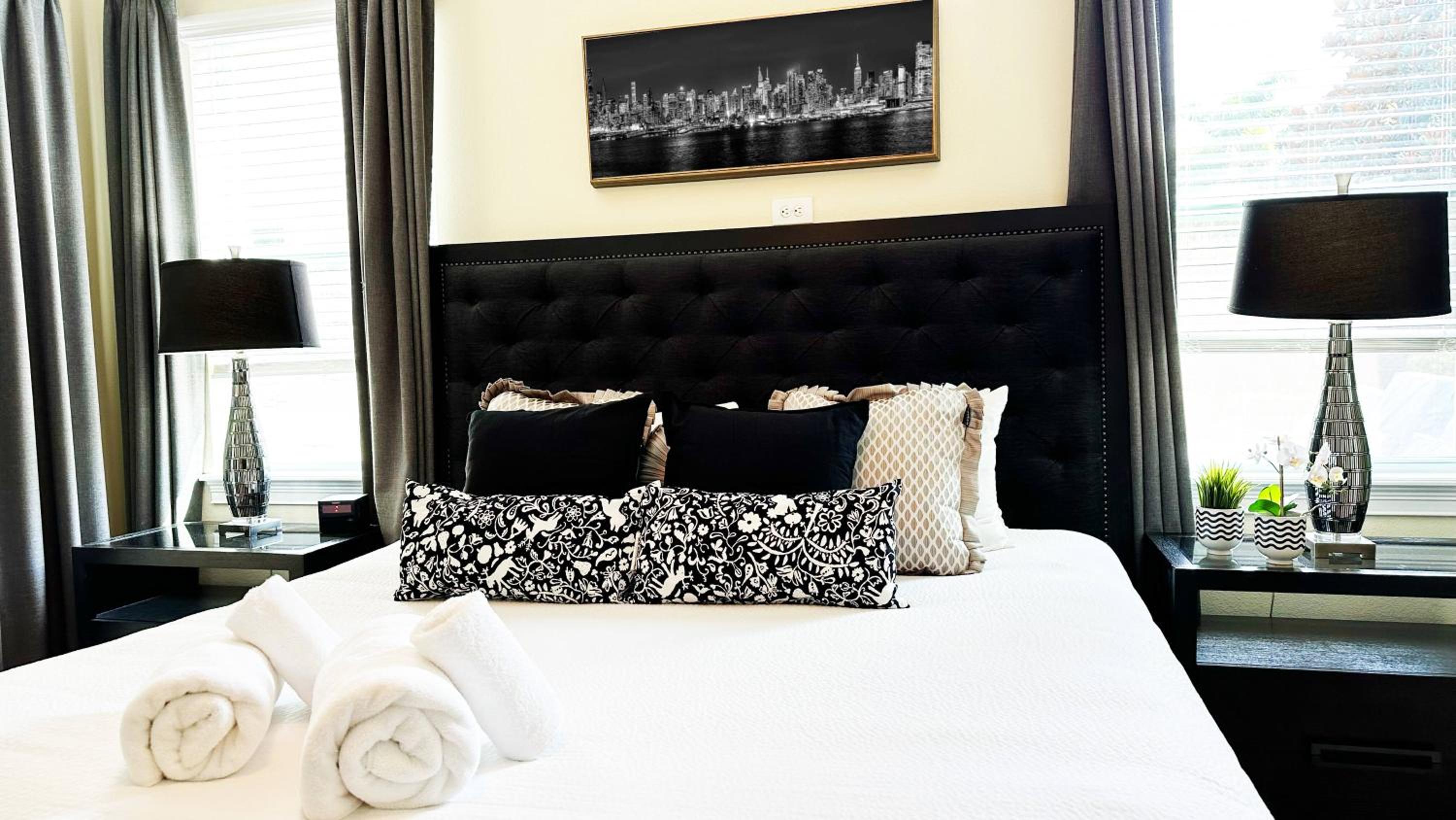 Magical Retreat 11 bd with pool at Encore 2314