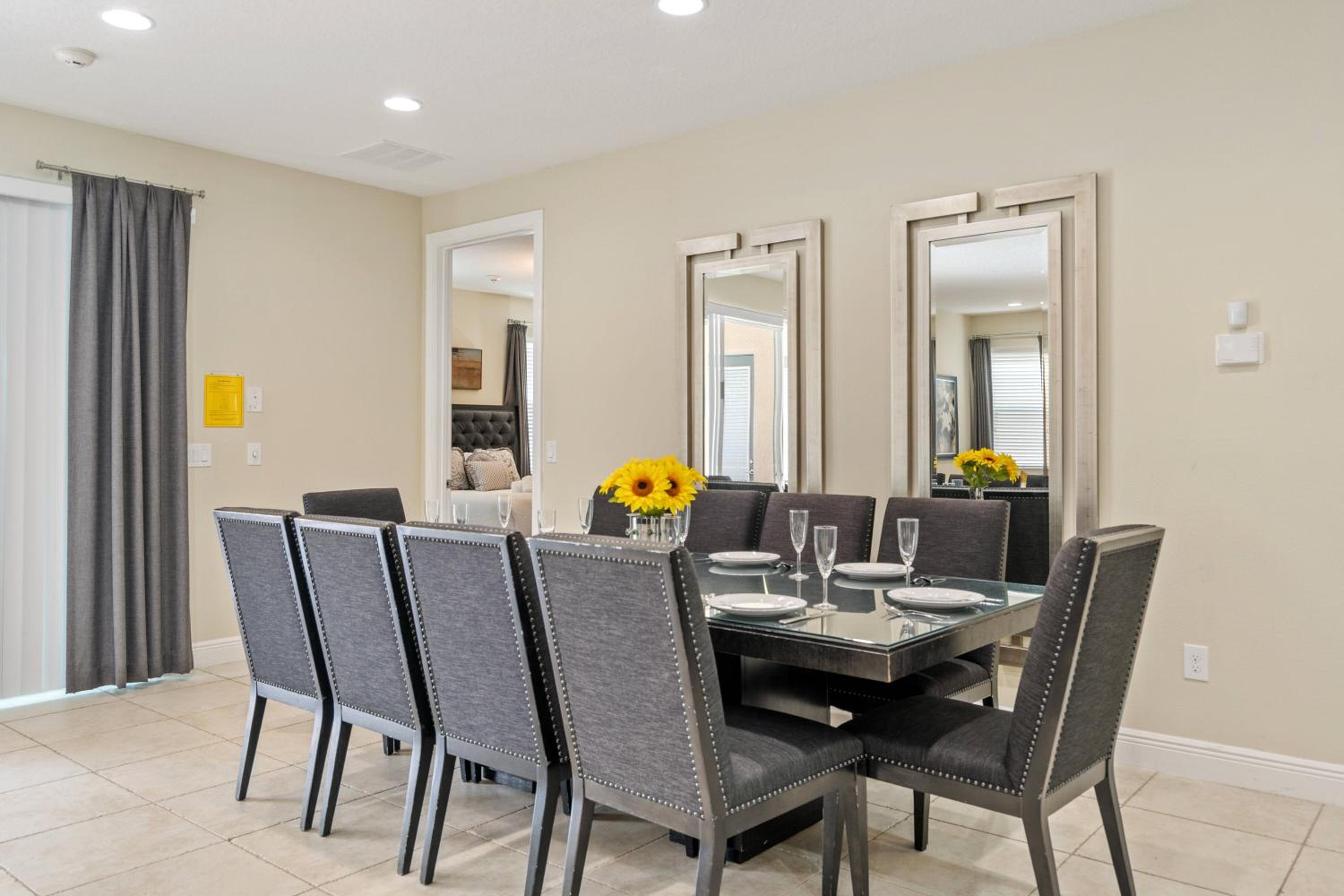 Magical Retreat 11 bd with pool at Encore 2314