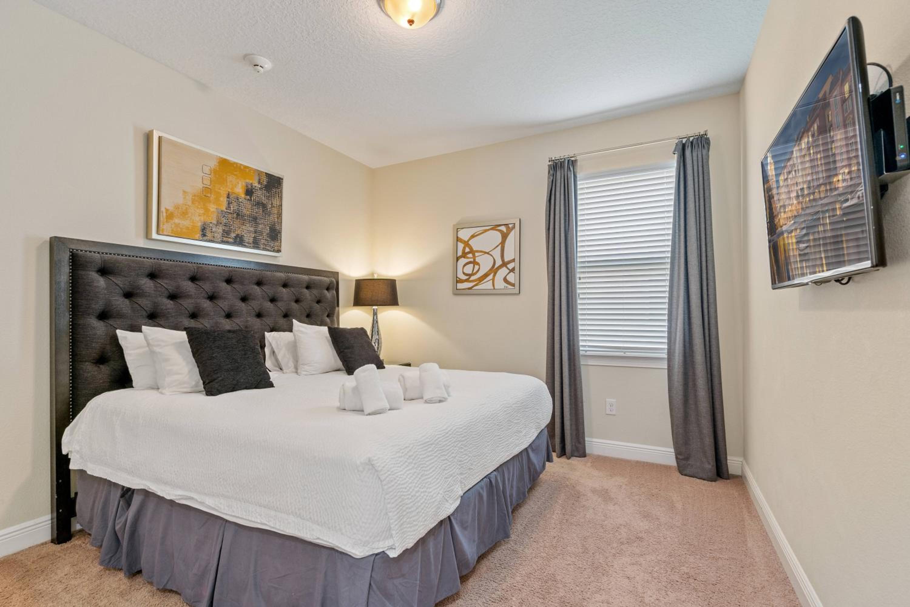 Magical Retreat 11 bd with pool at Encore 2314