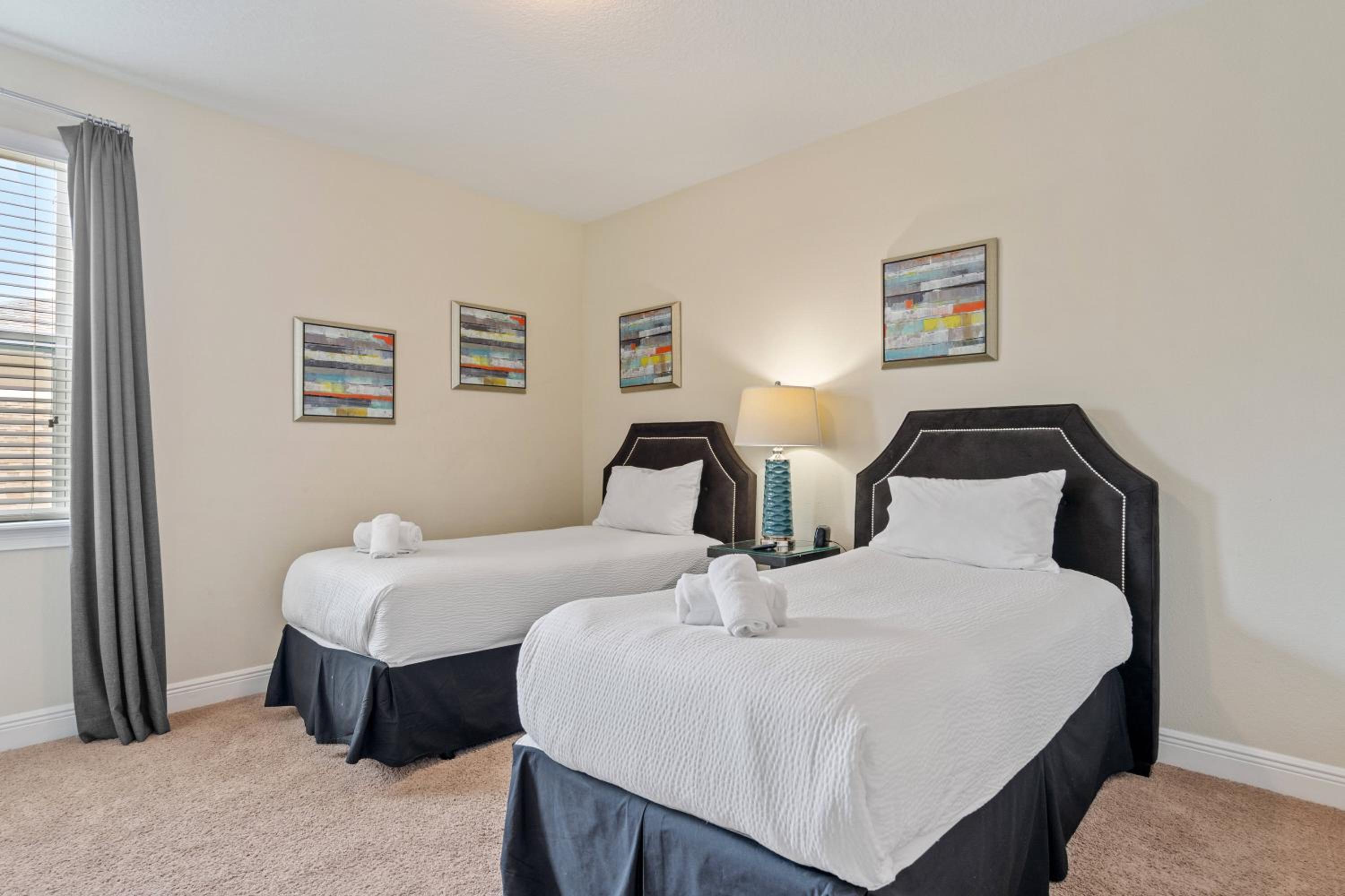 Magical Retreat 11 bd with pool at Encore 2314