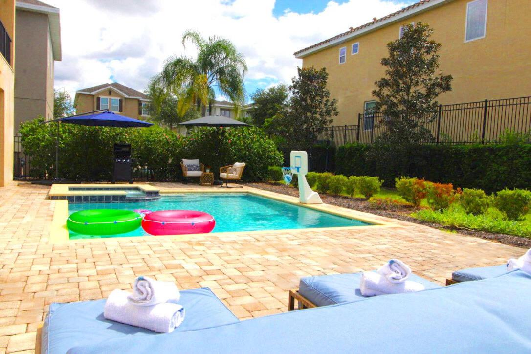 Magical Retreat 11 bd with pool at Encore 2314