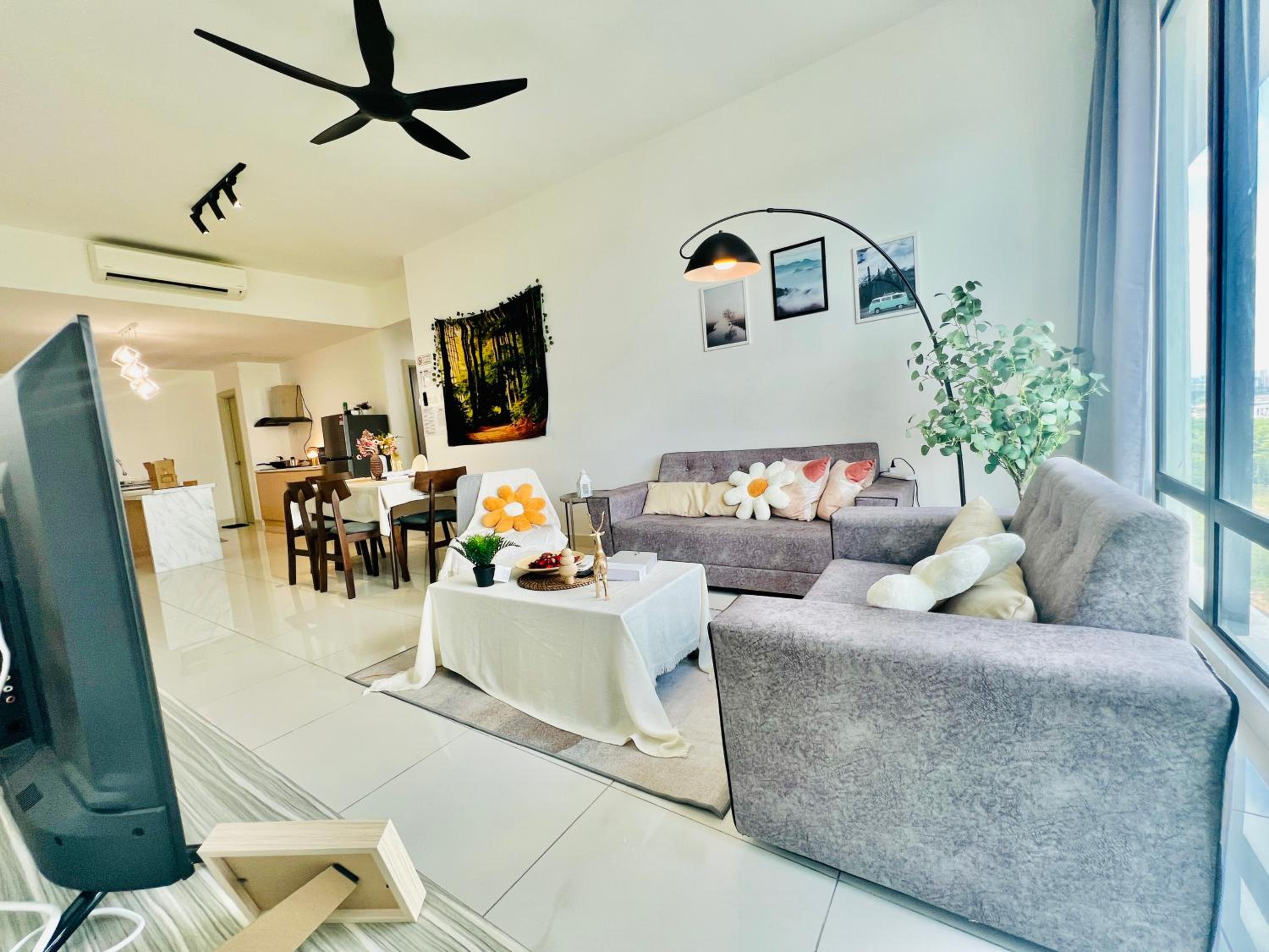 Mosaic Residence Mid Valley South Key BY R9 Homestay
