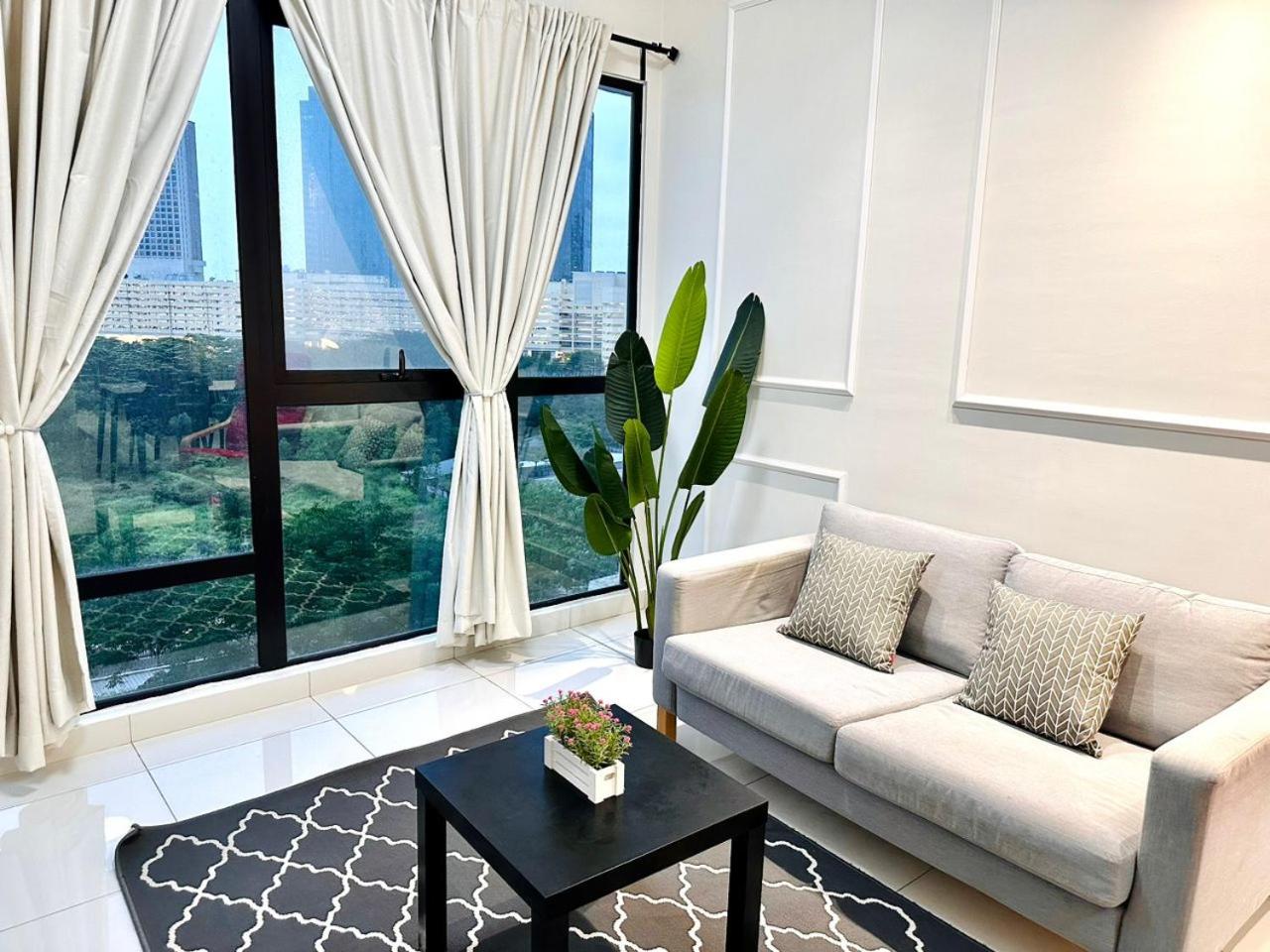 Mosaic Residence Mid Valley South Key BY R9 Homestay