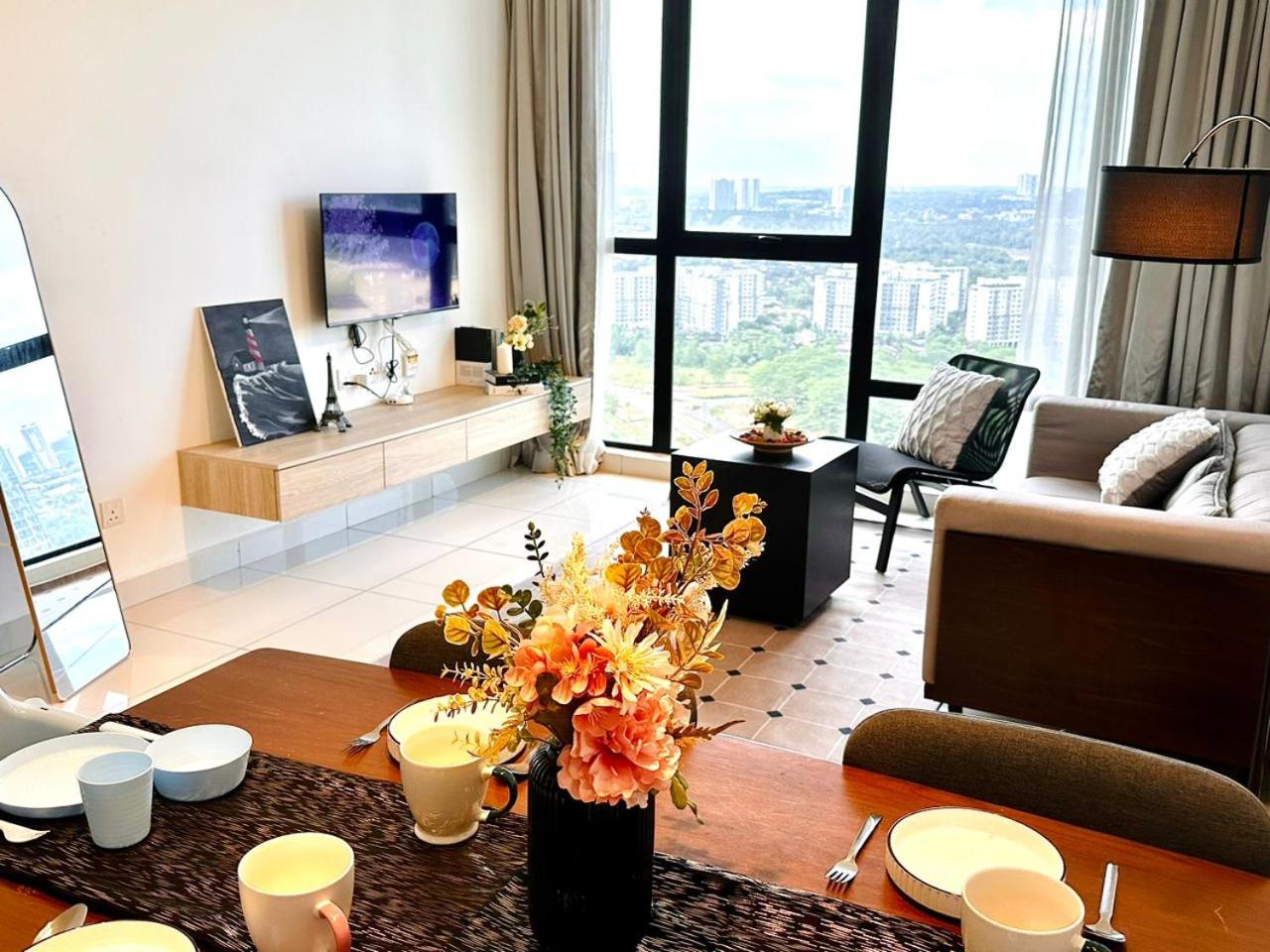 Mosaic Residence Mid Valley South Key BY R9 Homestay