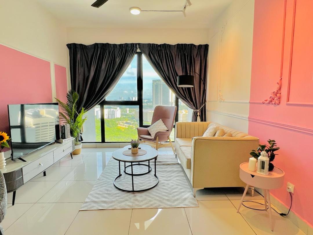 Mosaic Residence Mid Valley South Key BY R9 Homestay