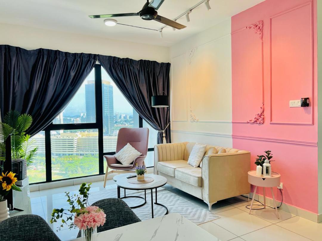 Mosaic Residence Mid Valley South Key BY R9 Homestay
