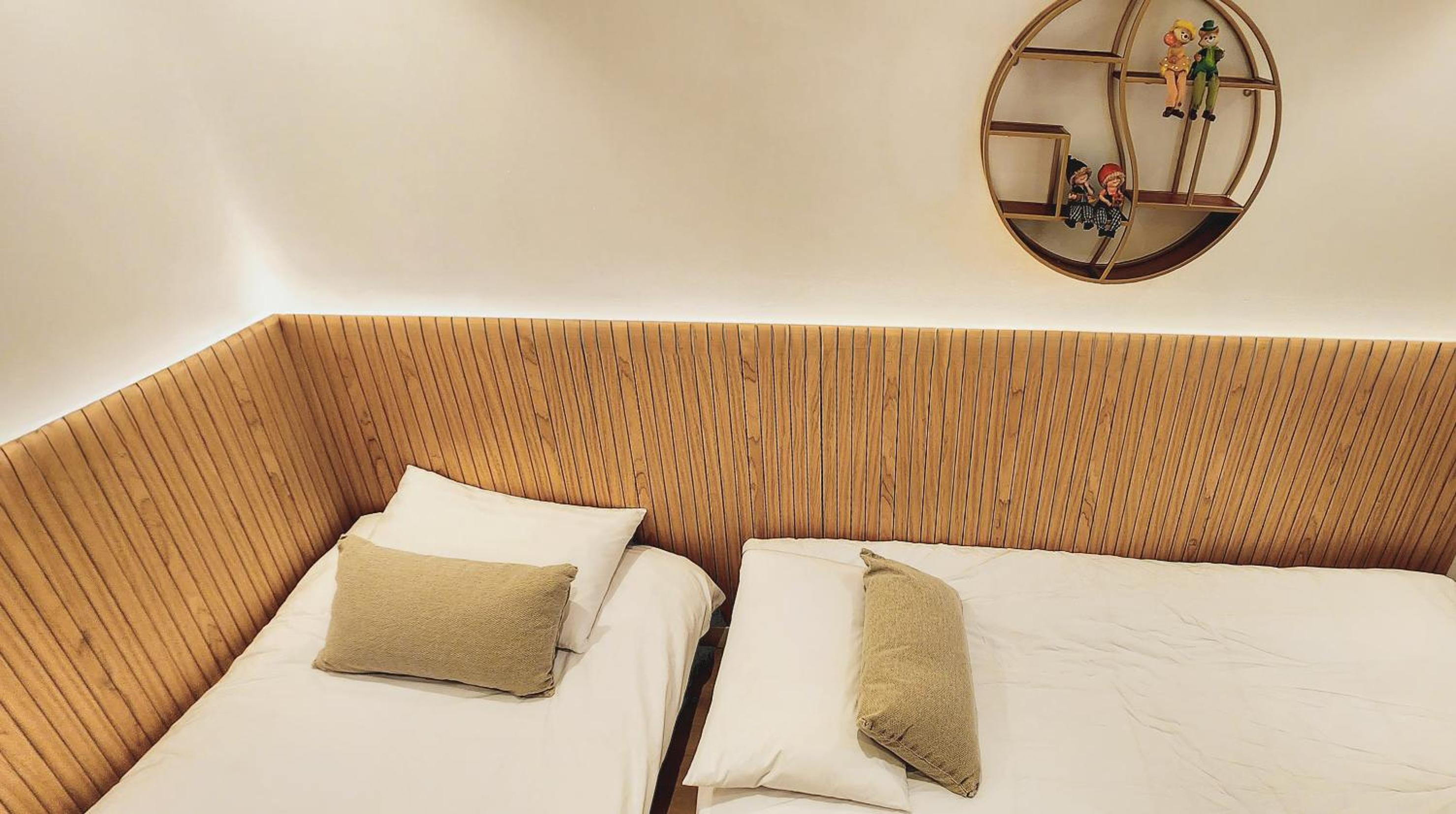 Myeongdong Artmonstay