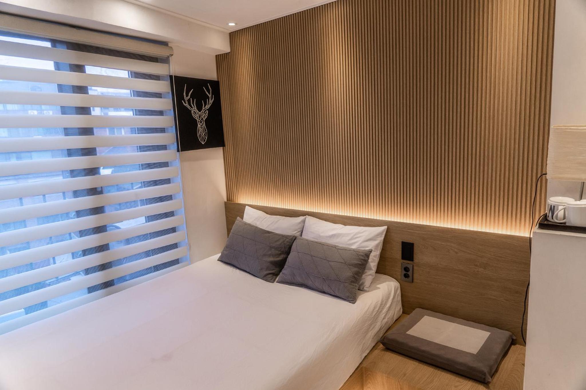 Myeongdong Artmonstay