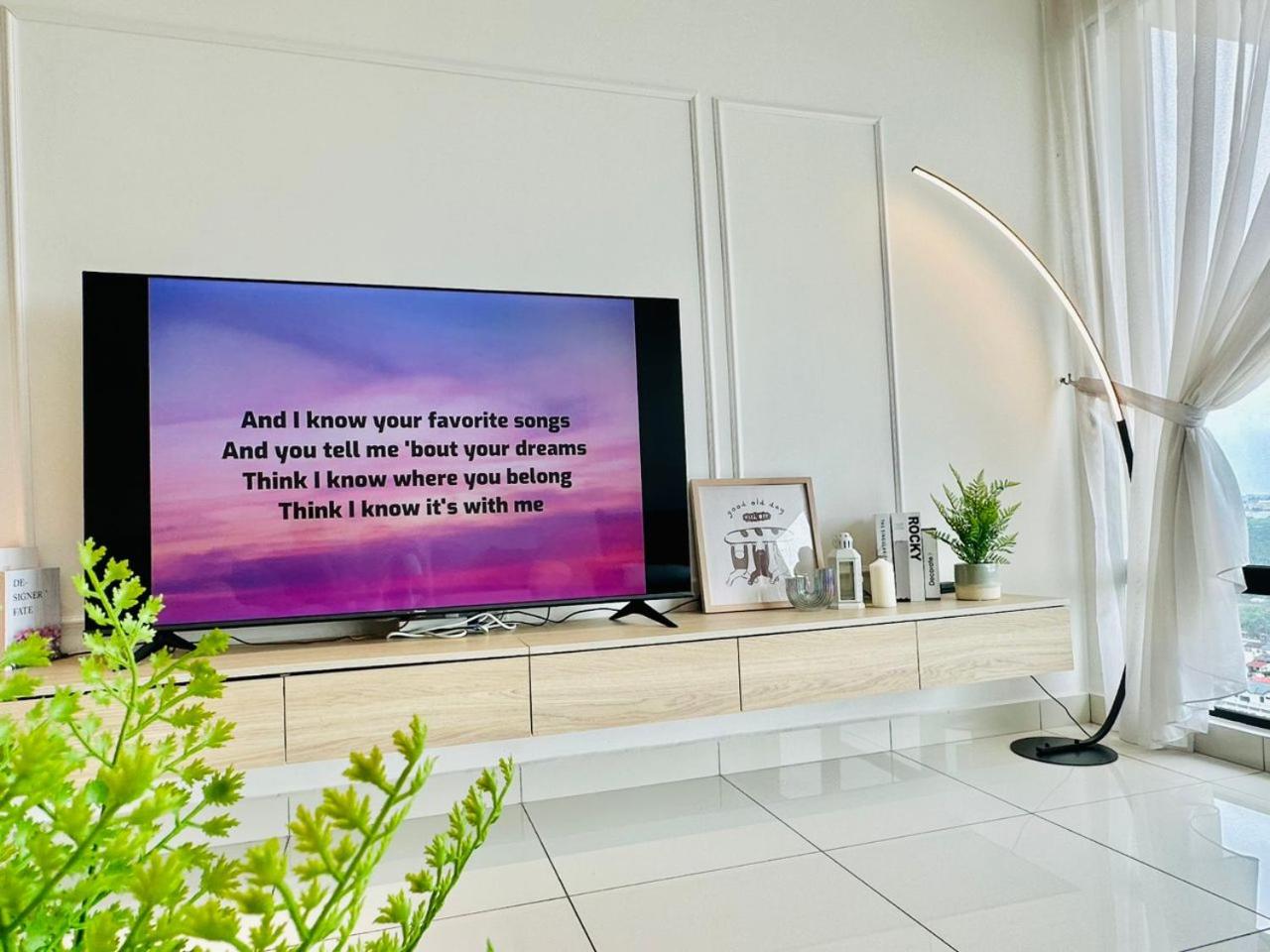 Mosaic Residence Mid Valley South Key BY R9 Homestay