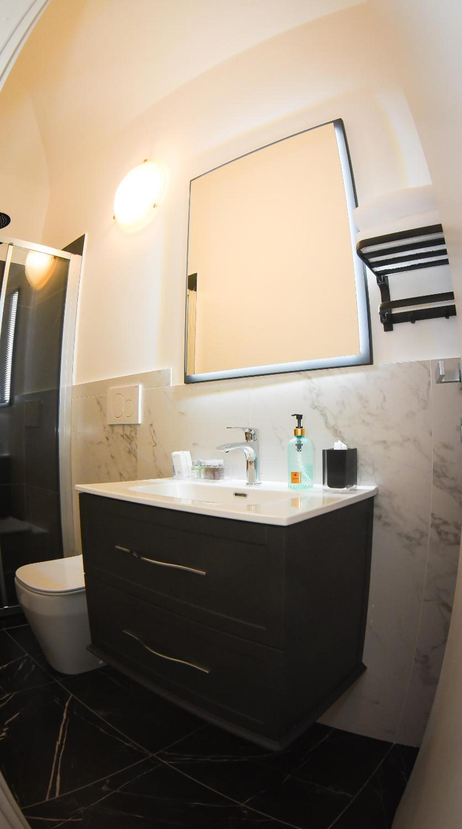 BQ House FORI IMPERIALI Luxury Rooms